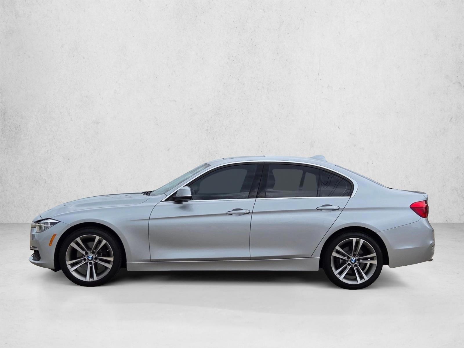 Thumbnail: 2017 BMW 3 Series - 2