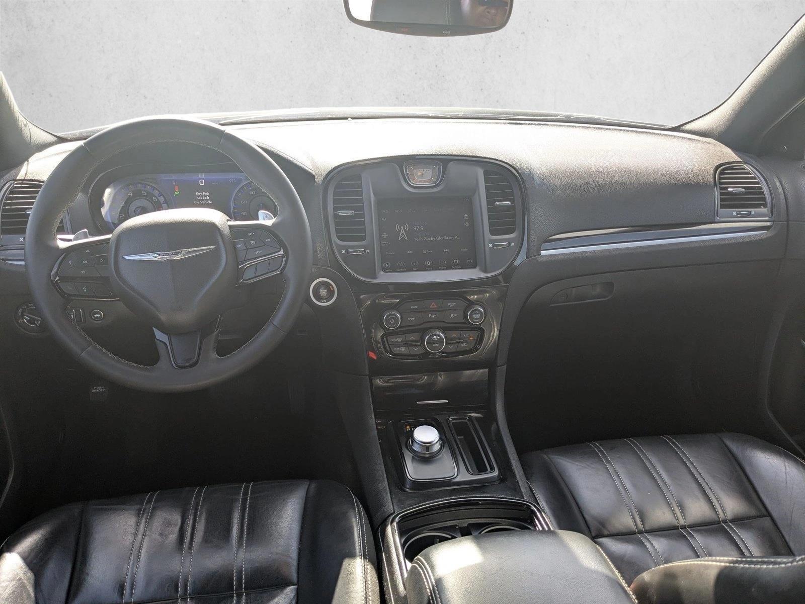 Thumbnail: 2023 Chrysler 300 - 3