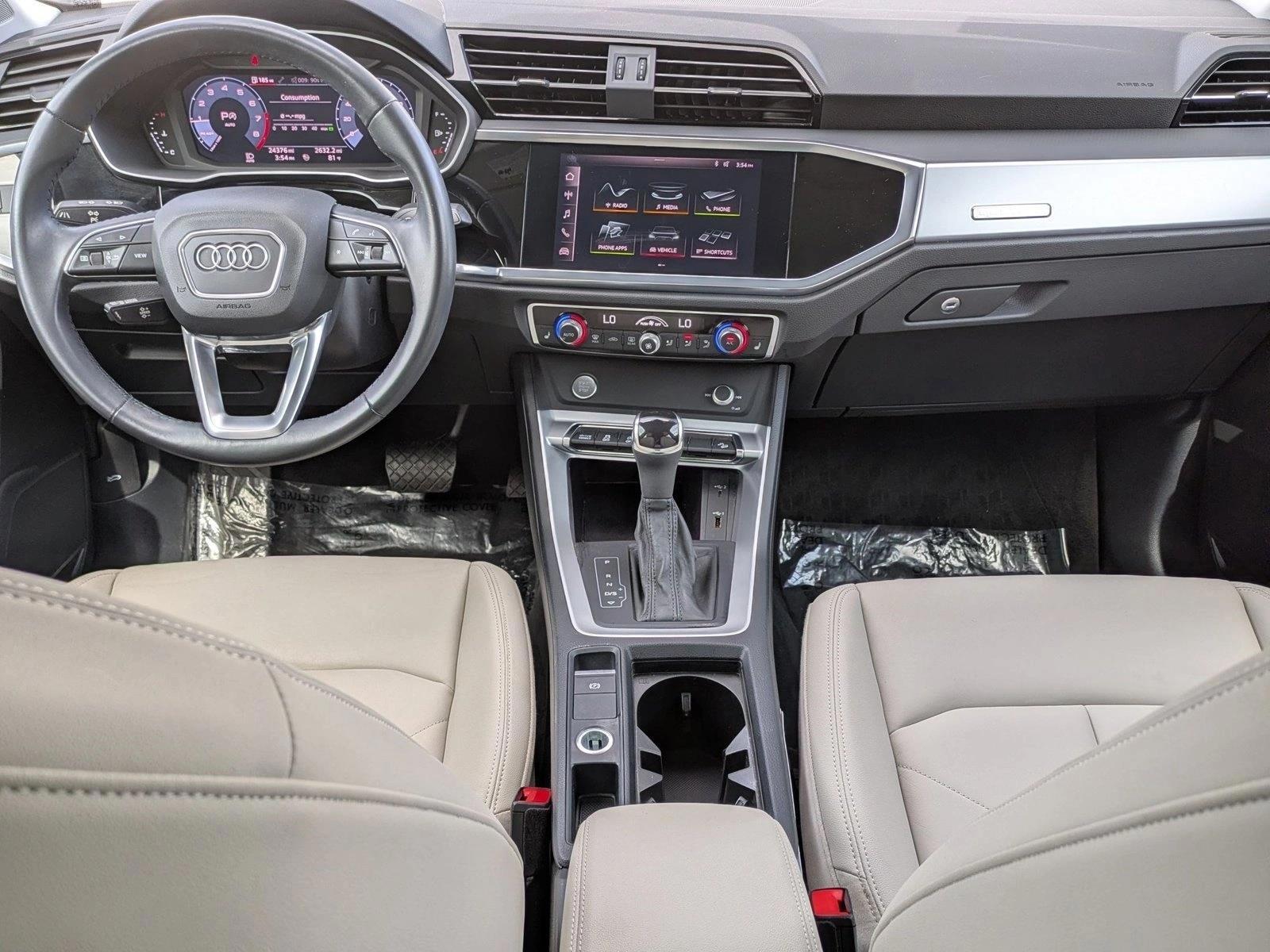 Thumbnail: 2020 Audi Q3 - 3
