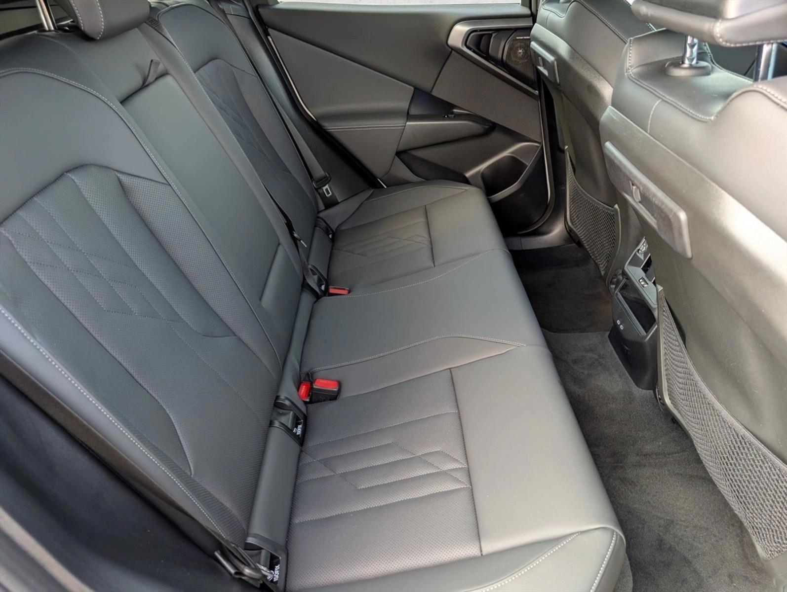 2025 BMW X3 30 - Photo 21