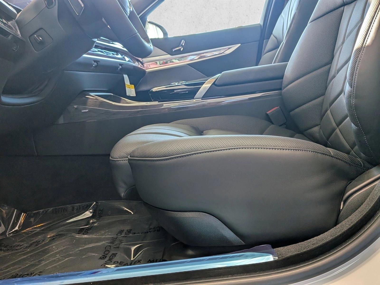 Thumbnail: 2026 BMW i7 - 4