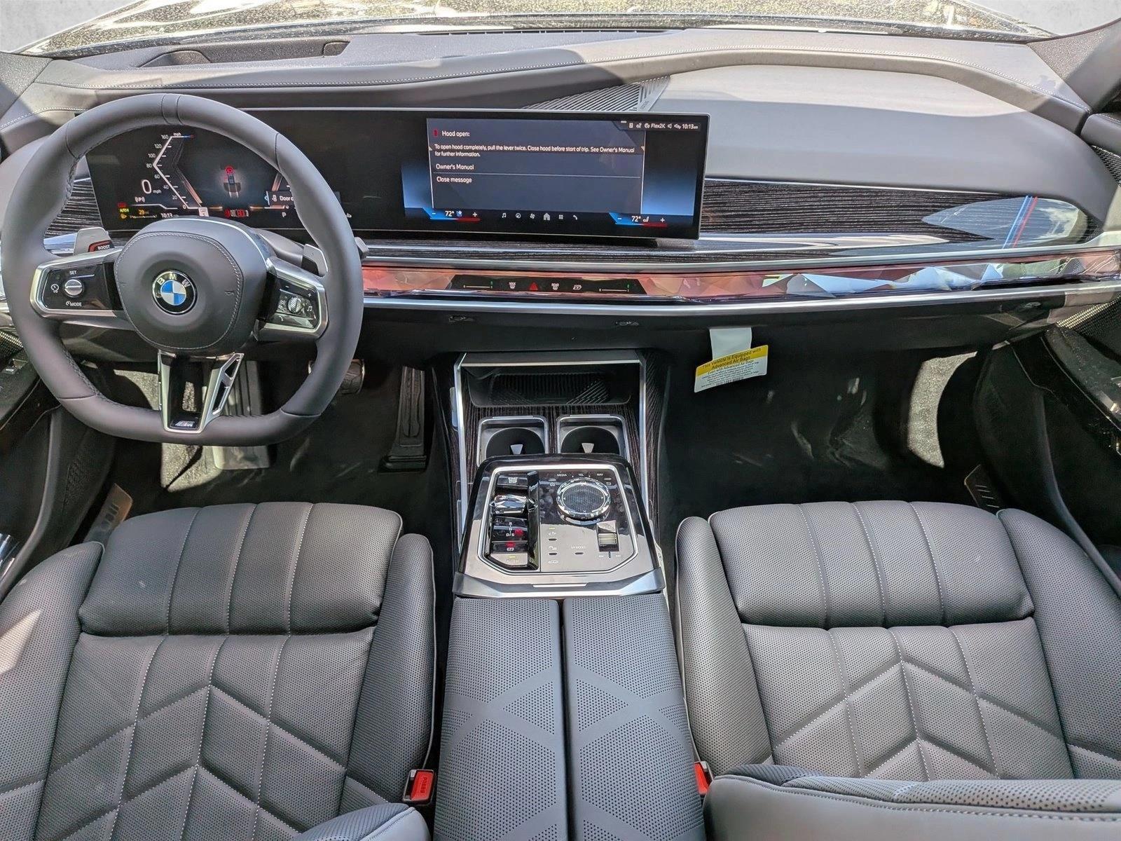 Thumbnail: 2026 BMW 7 Series - 4