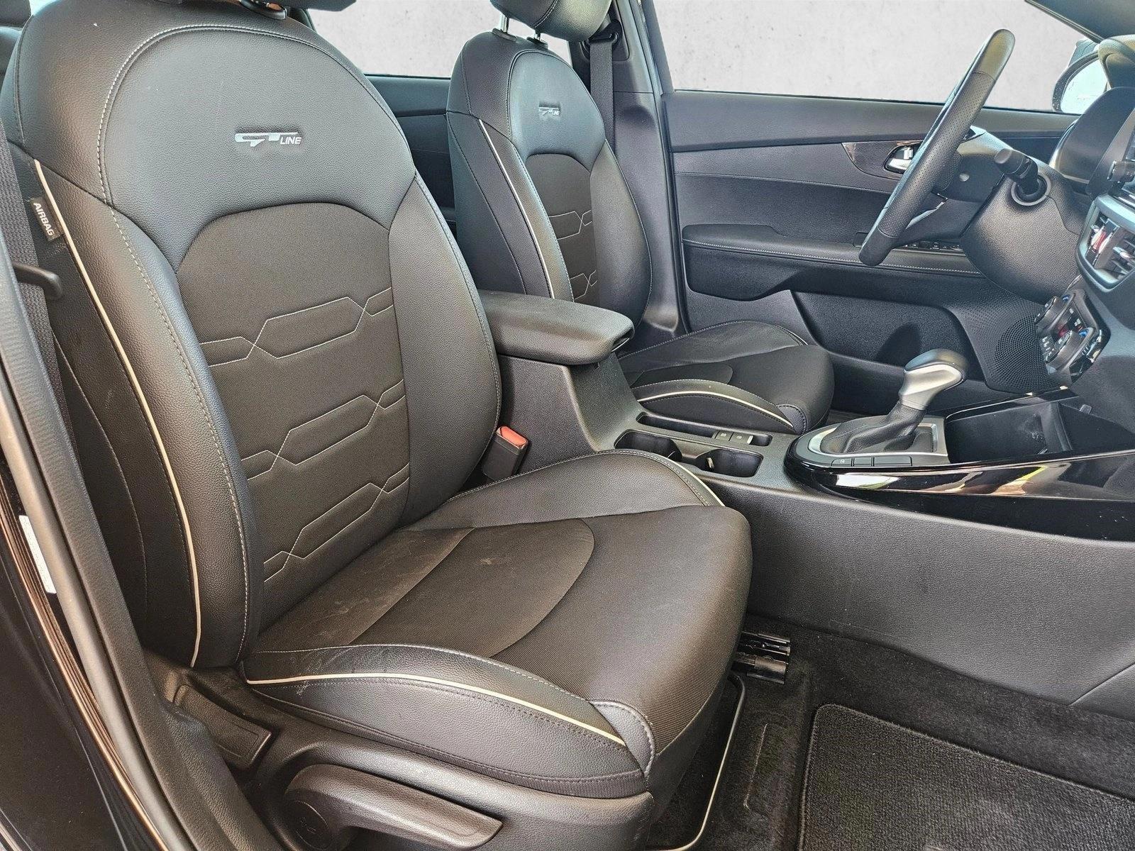 Thumbnail: 2022 Kia Forte - 4
