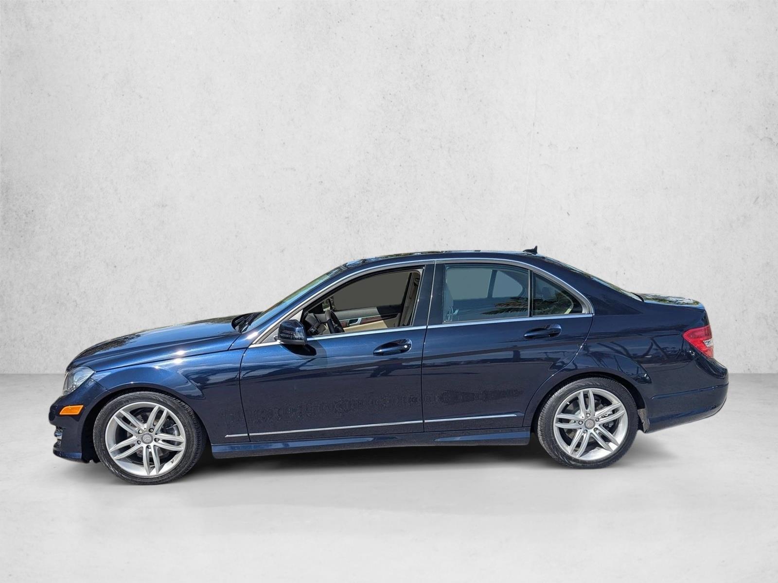 Thumbnail: 2012 Mercedes-Benz C-Class - 2