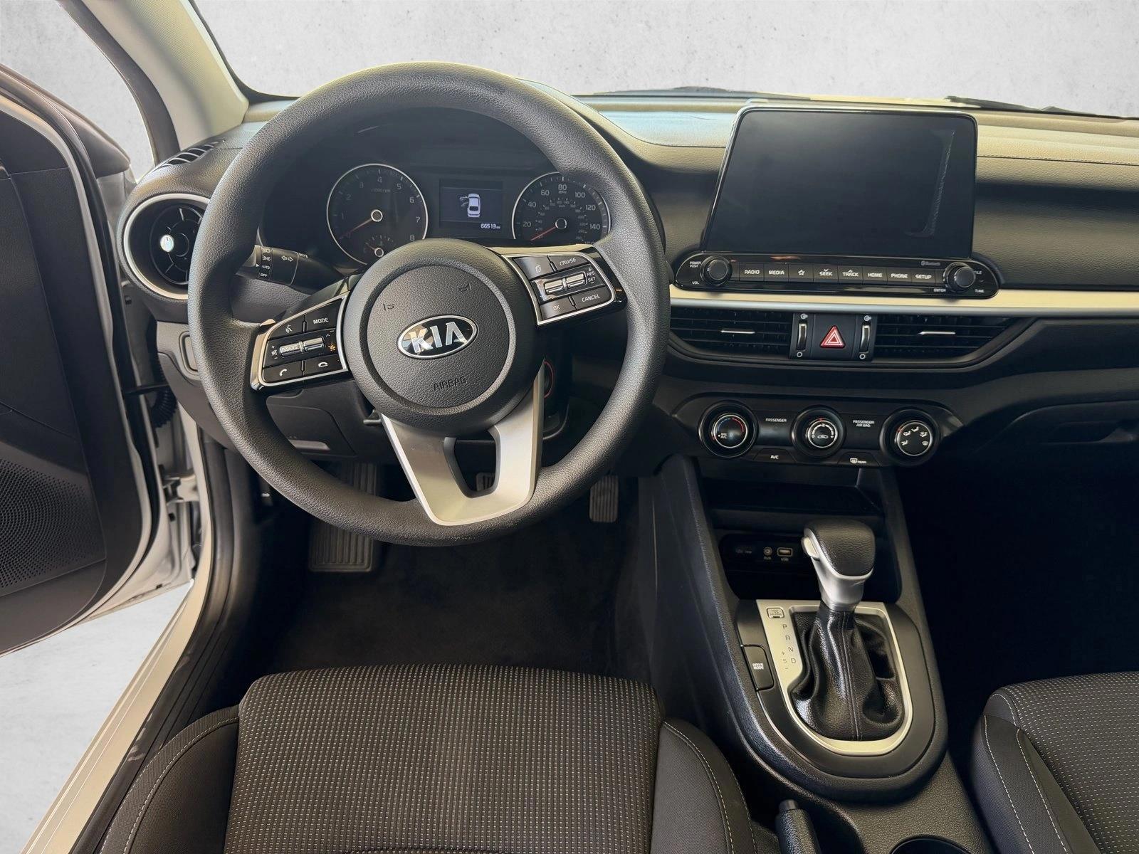 Thumbnail: 2021 Kia Forte - 4