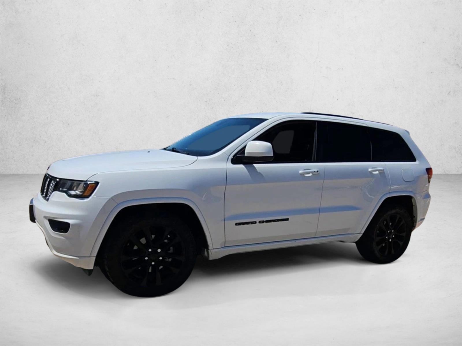 Thumbnail: 2020 Jeep Grand Cherokee - 3