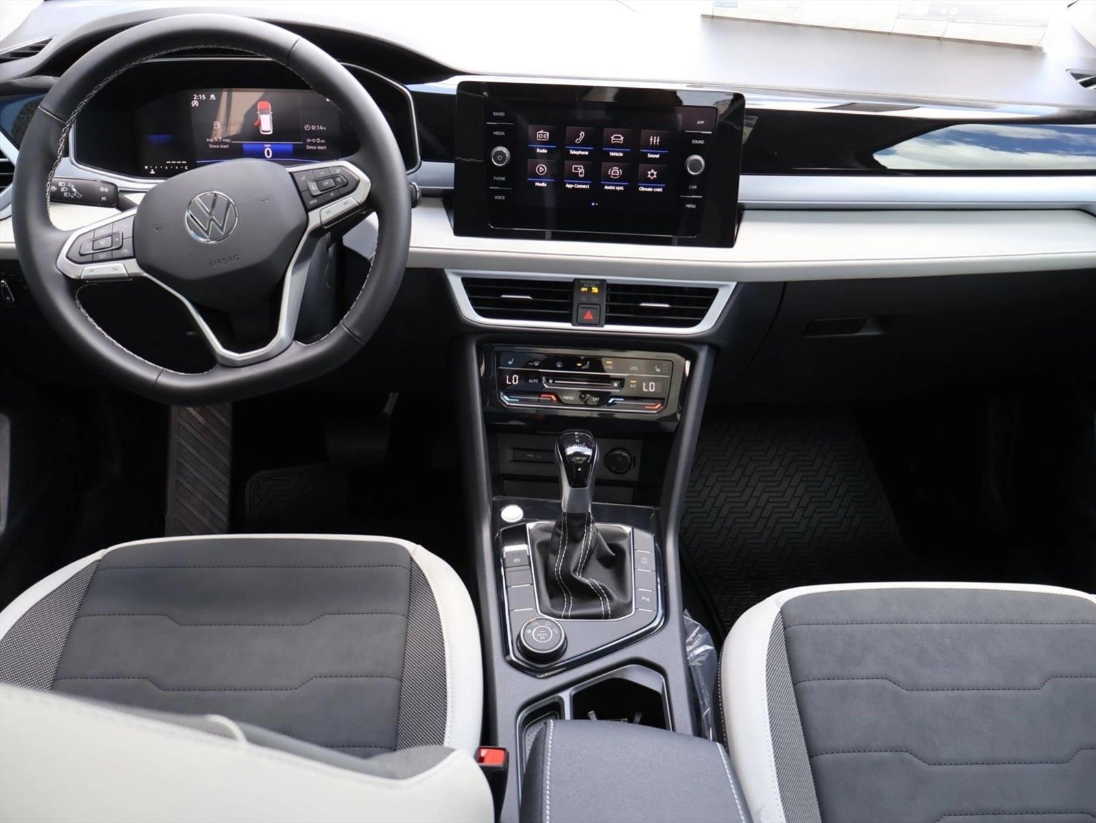 Thumbnail: 2026 Volkswagen Taos - 4