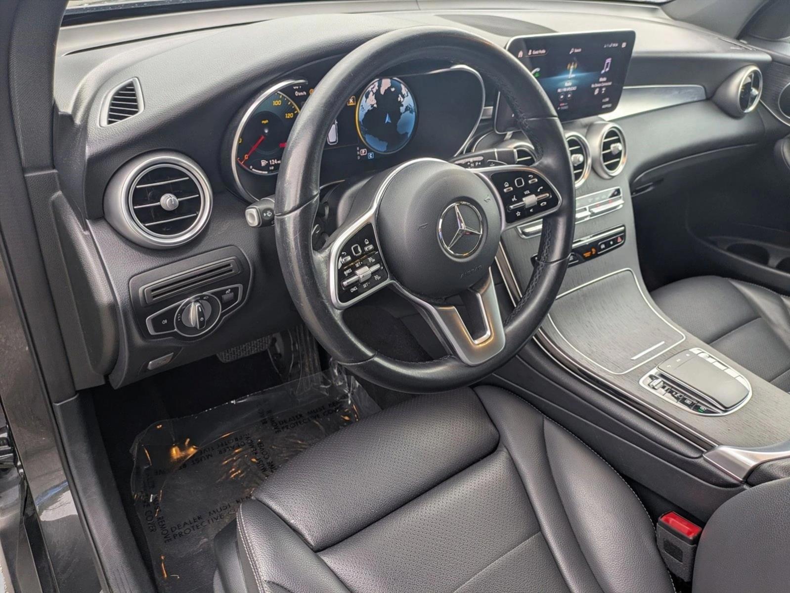 Thumbnail: 2022 Mercedes-Benz GLC - 3