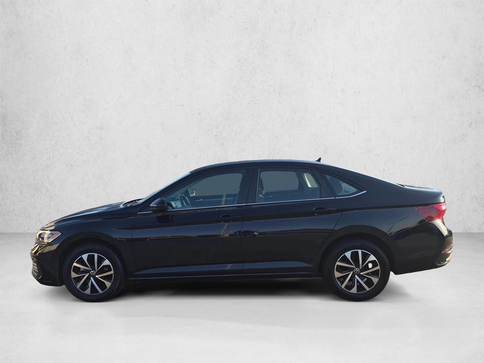 Thumbnail: 2024 Volkswagen Jetta - 2