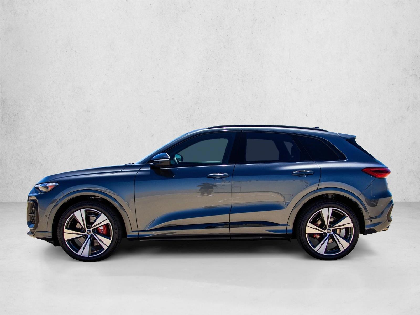 Thumbnail: 2026 Audi SQ5 - 2