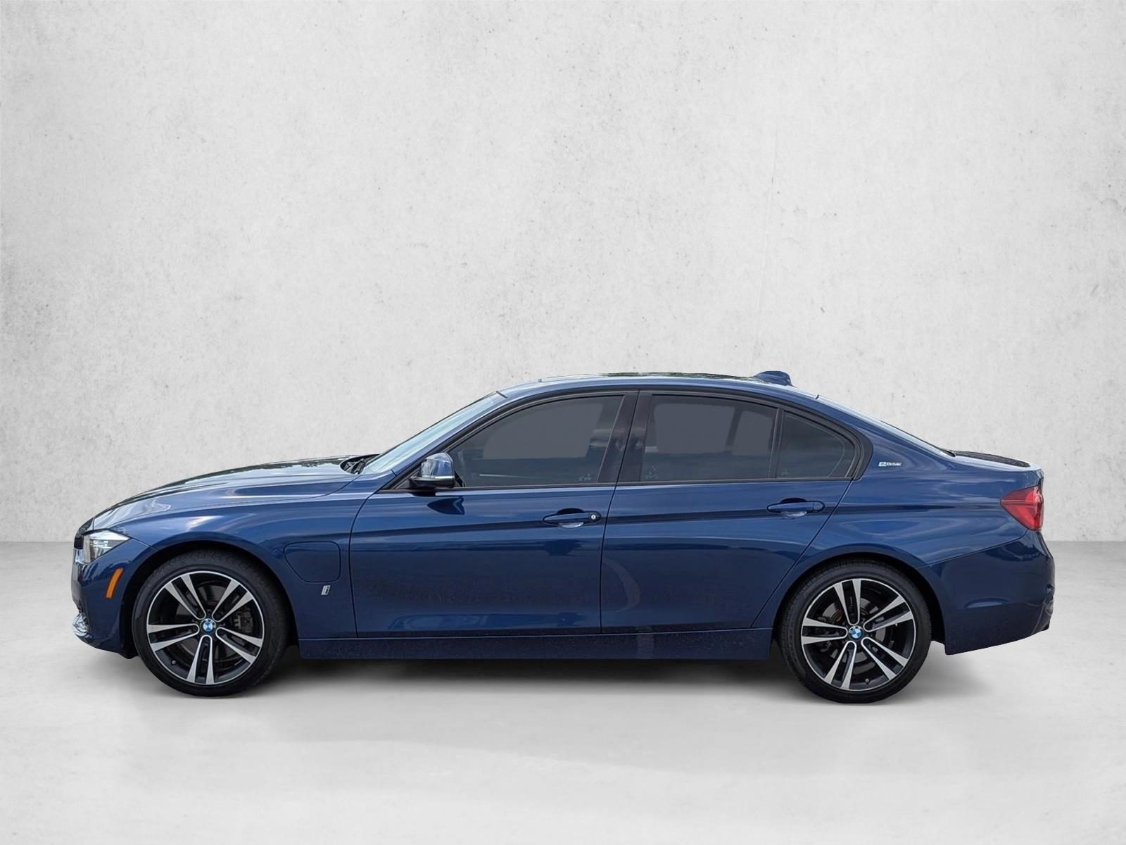 Thumbnail: 2018 BMW 3 Series - 2