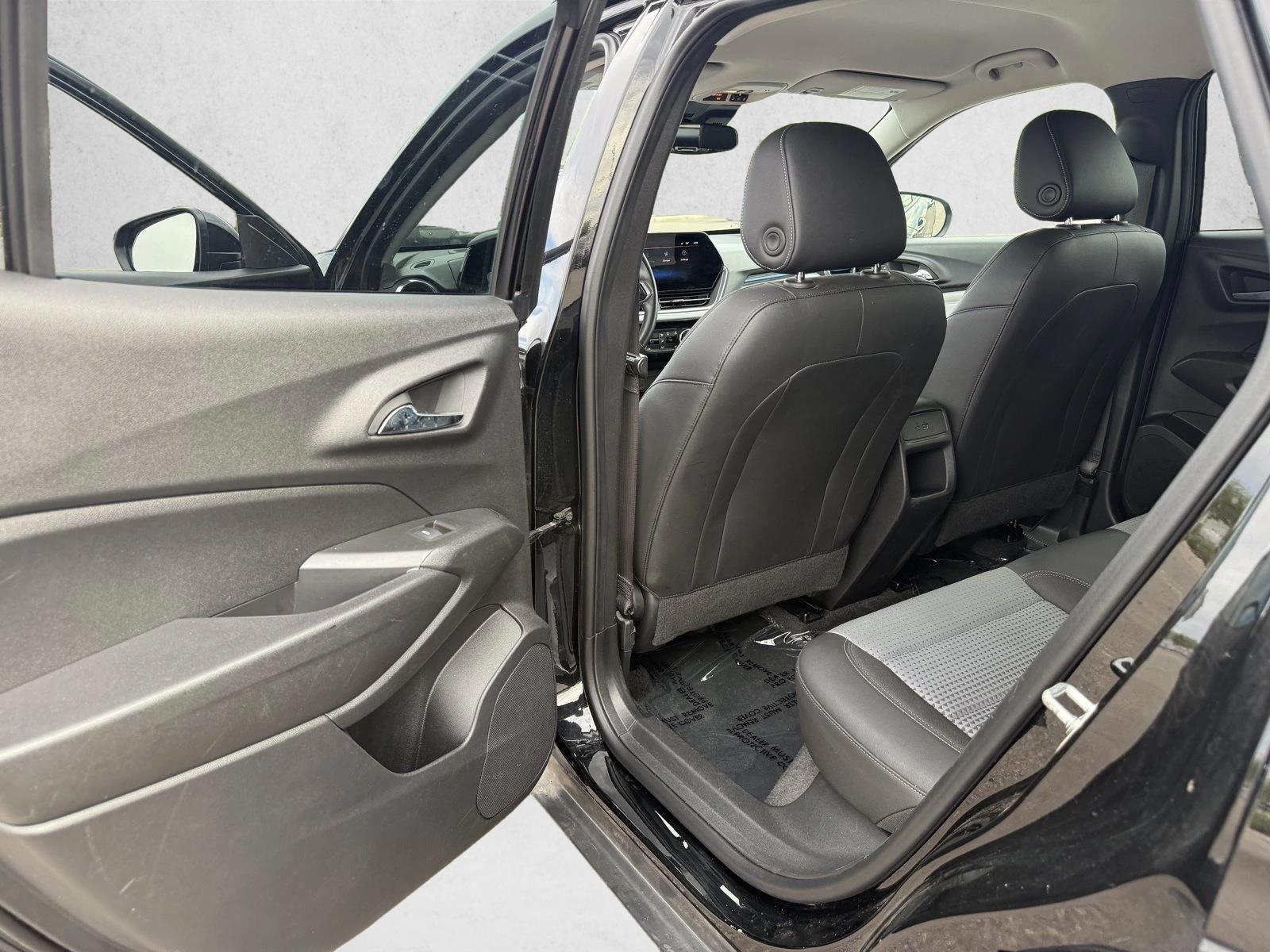 2025 Chevrolet Trax LT - Photo 21