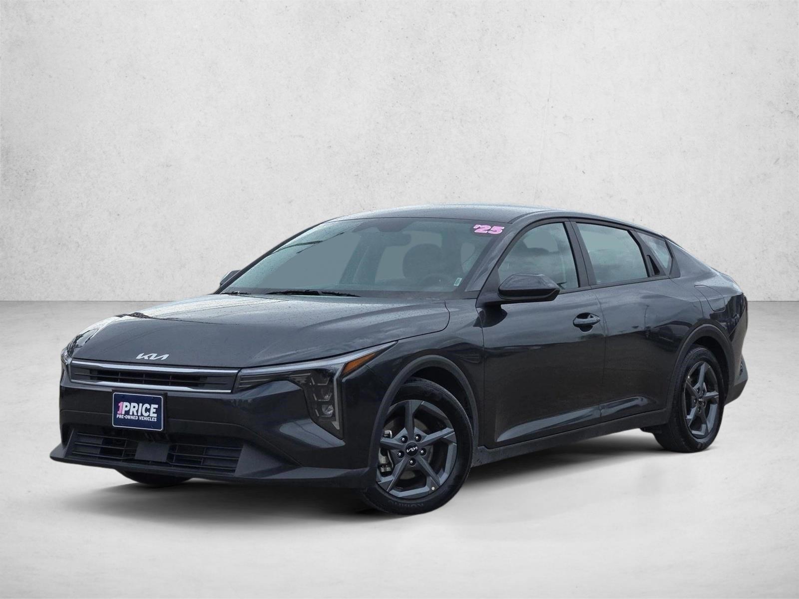 Thumbnail: 2025 Kia K4 - 1