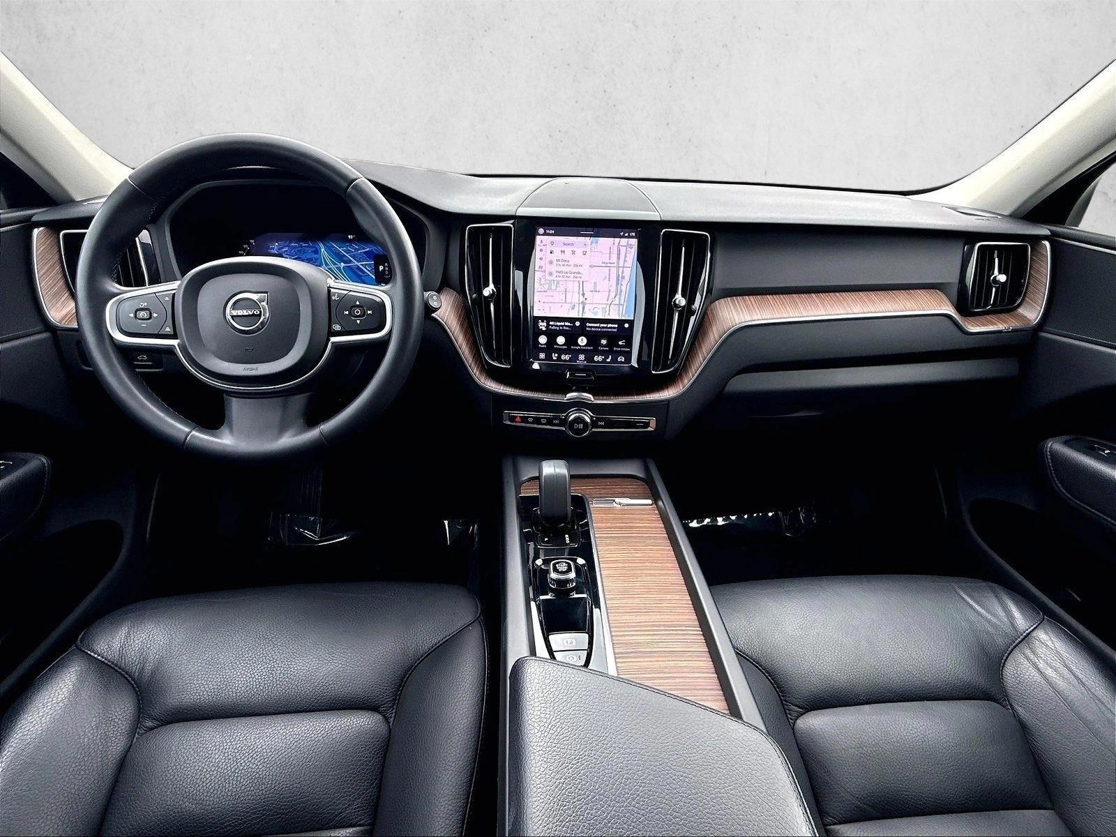 2022 Volvo XC60 Momentum - Photo 16
