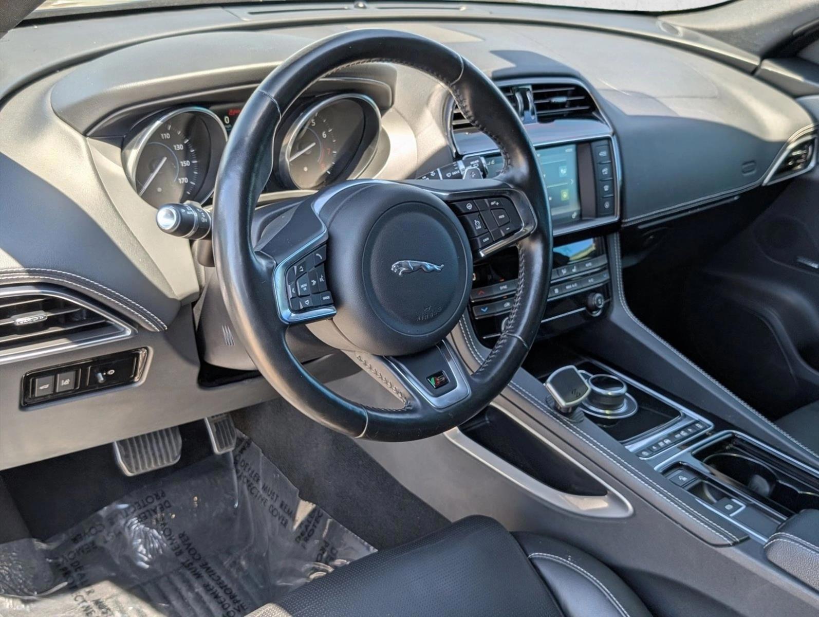 Thumbnail: 2018 Jaguar F-Pace - 3