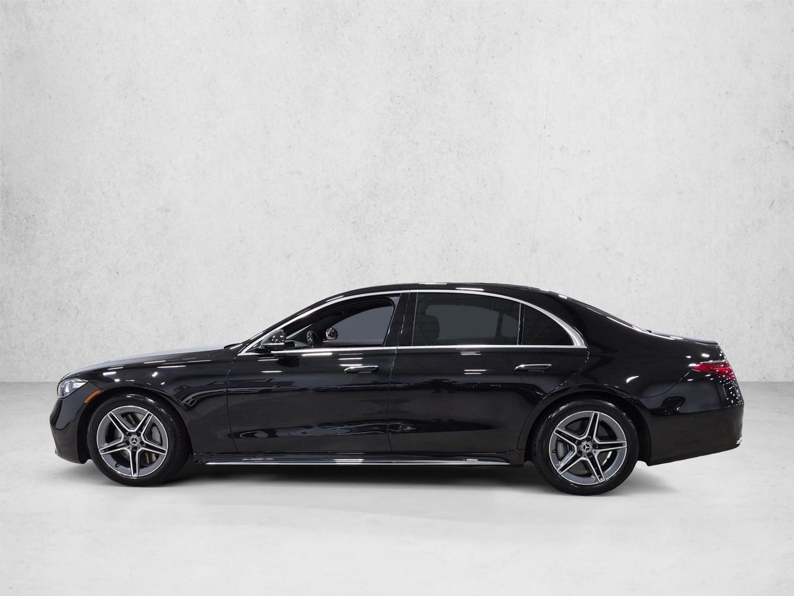 Thumbnail: 2022 Mercedes-Benz S-Class - 2