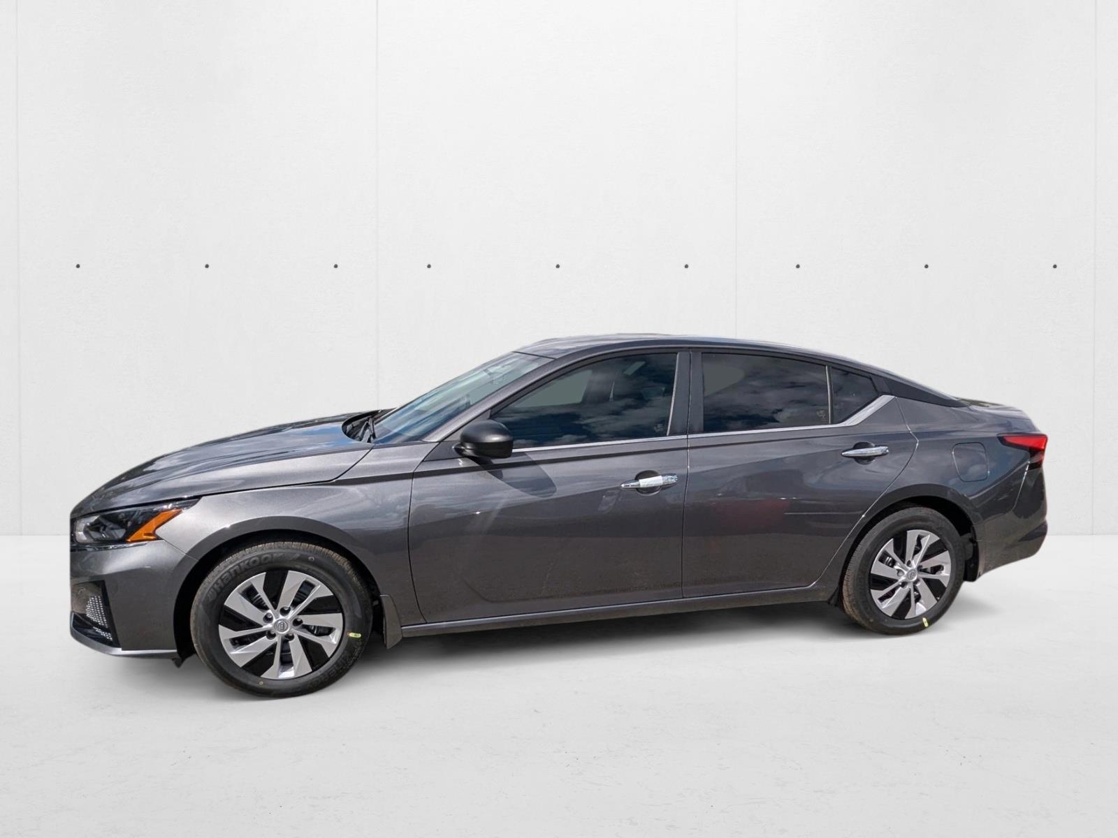2025 Nissan Altima S - Photo 5