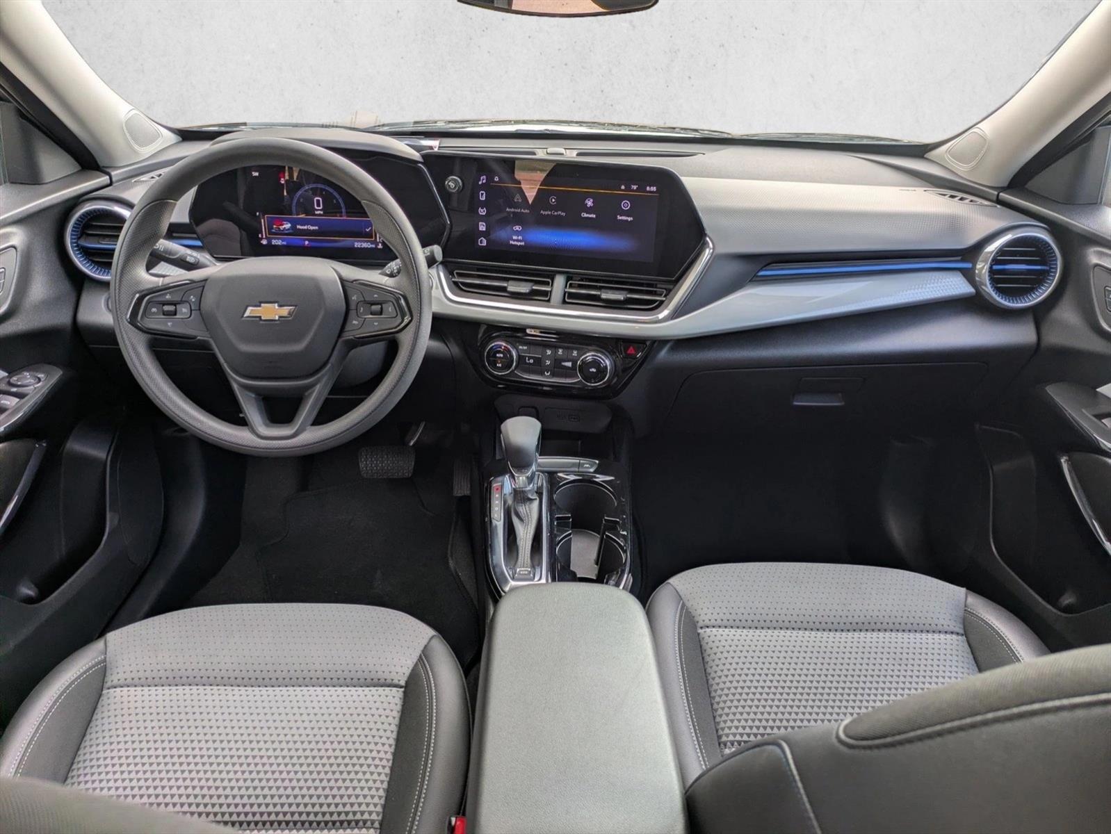 Thumbnail: 2025 Chevrolet Trax - 4