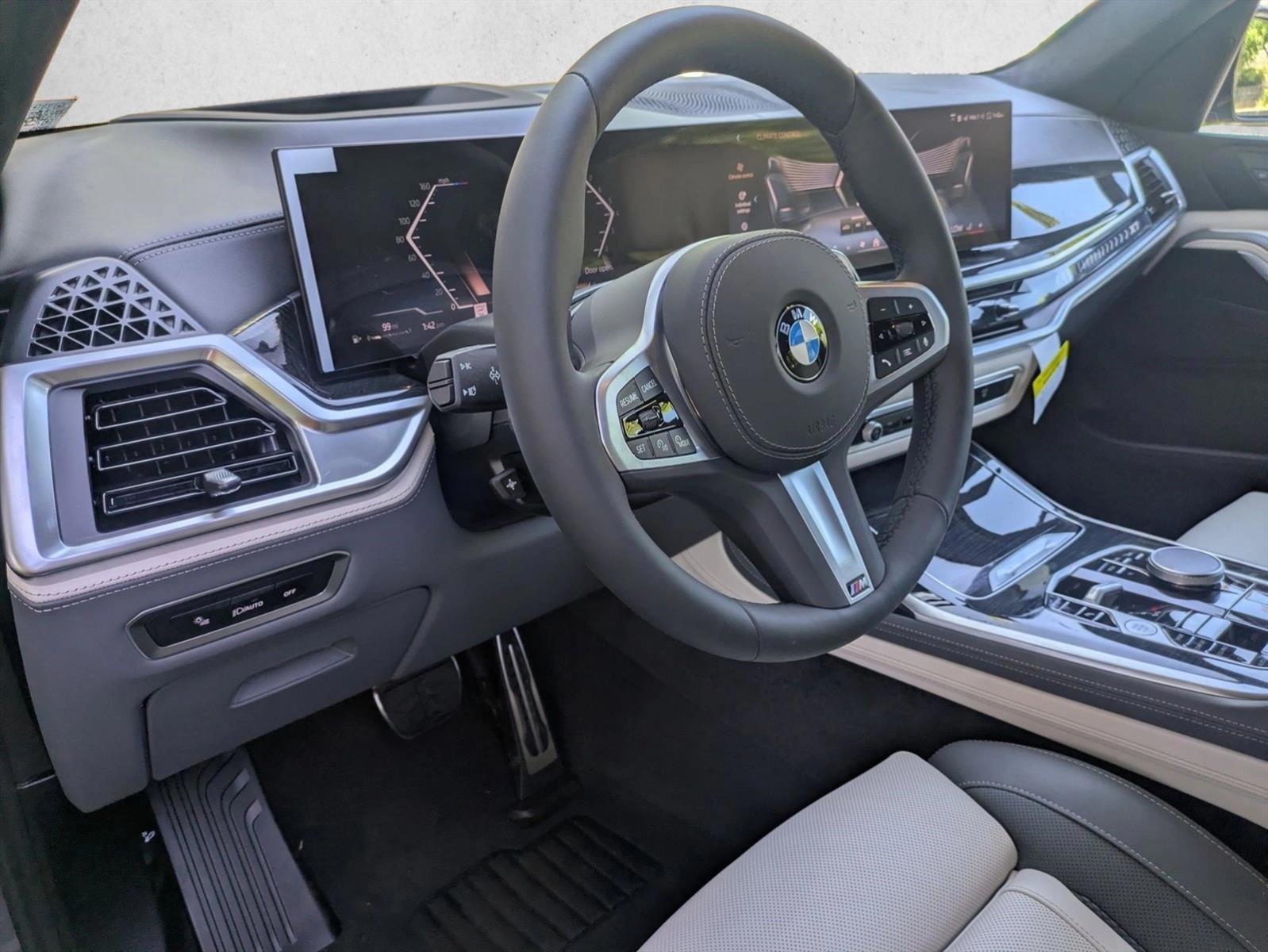 Thumbnail: 2025 BMW X7 - 3