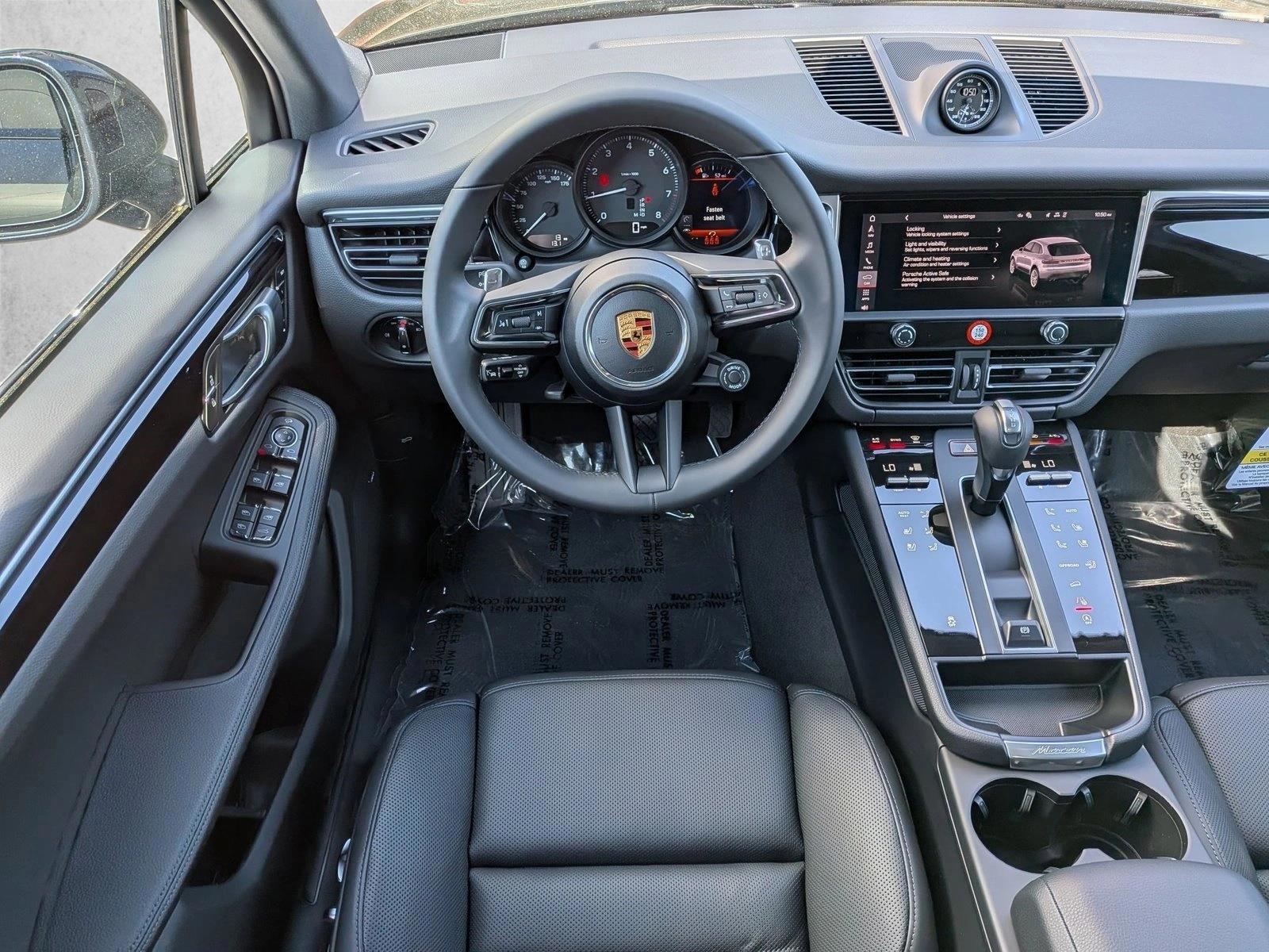 Thumbnail: 2026 Porsche Macan - 3