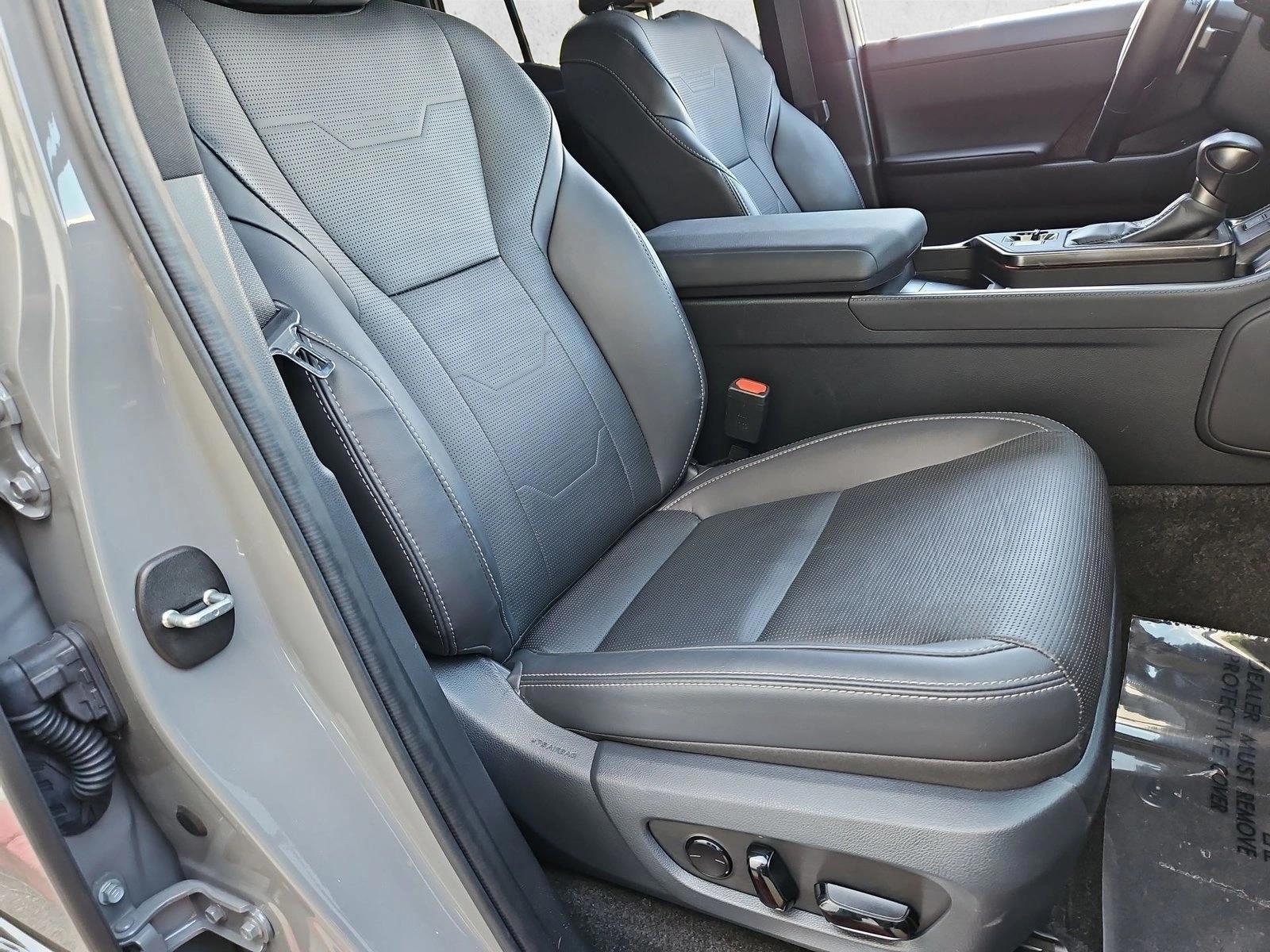 Thumbnail: 2025 Lexus GX - 5