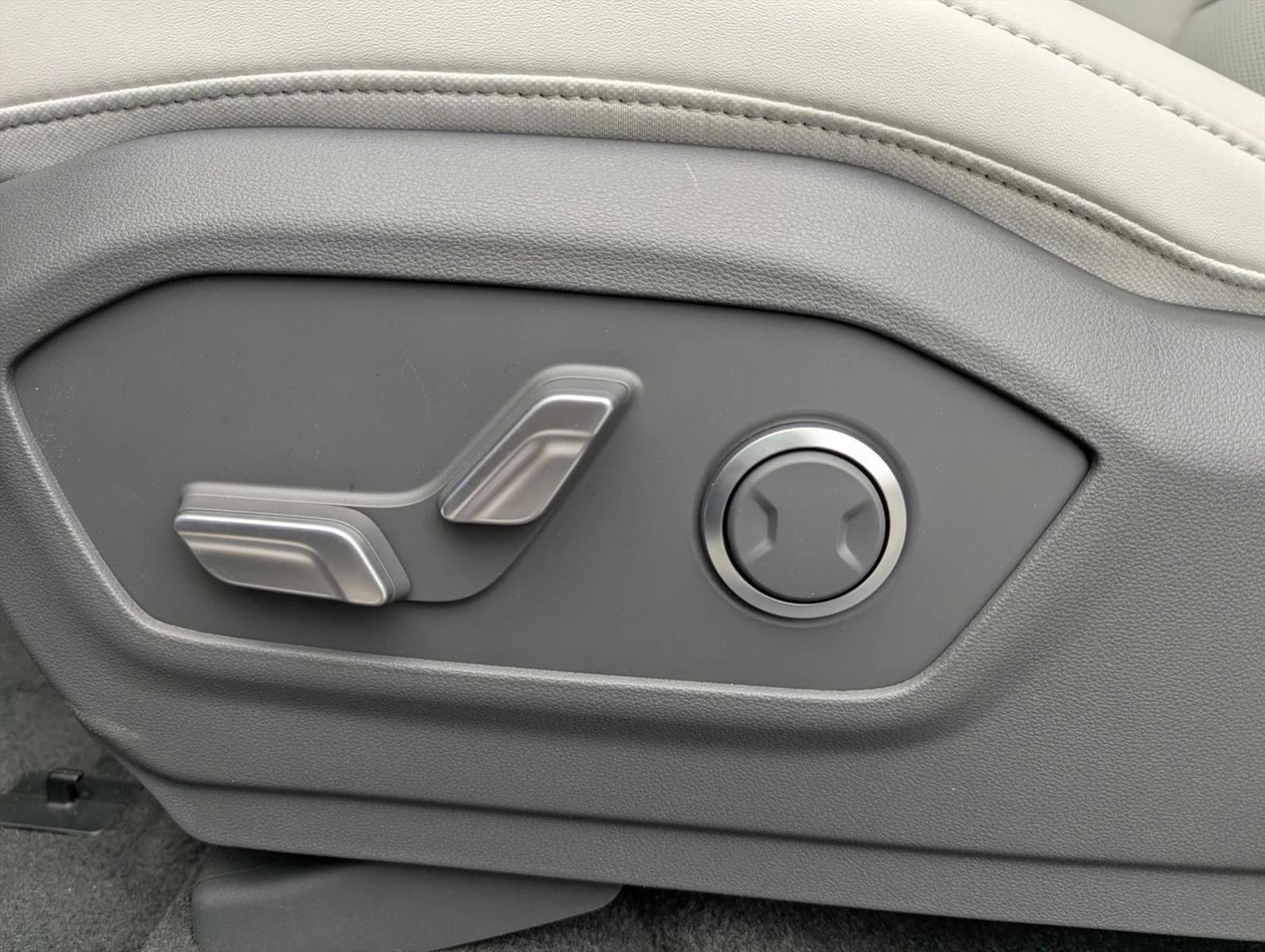 Thumbnail: 2026 Hyundai Santa Fe - 4