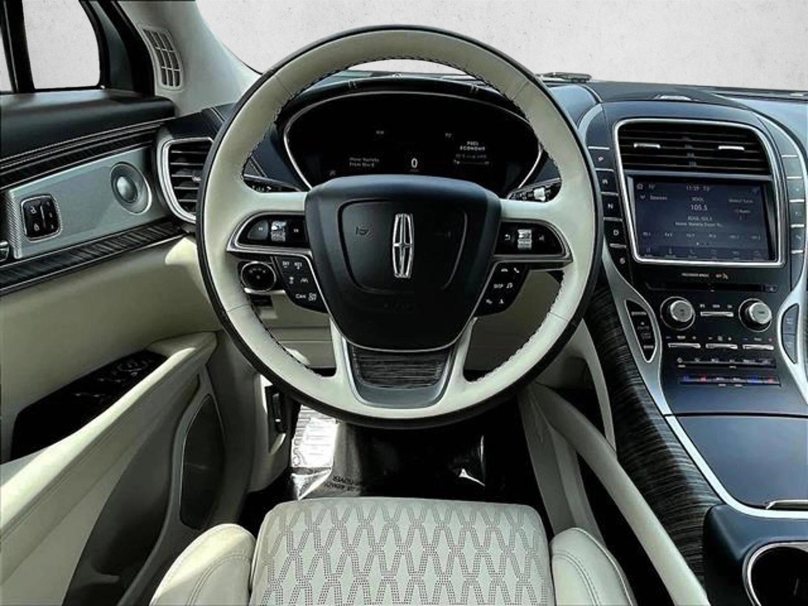Thumbnail: 2019 Lincoln Nautilus - 3