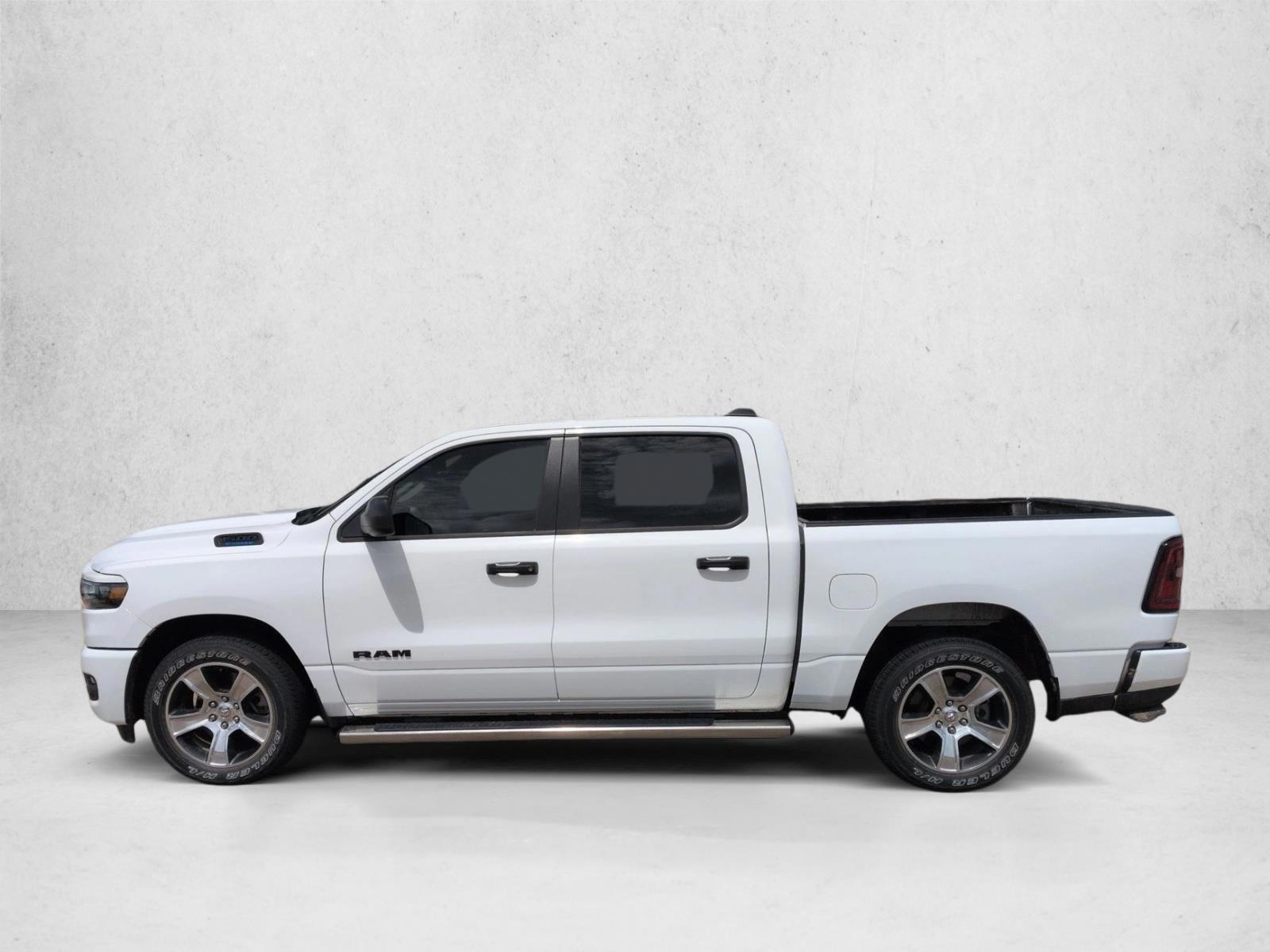 Thumbnail: 2025 RAM 1500 - 2