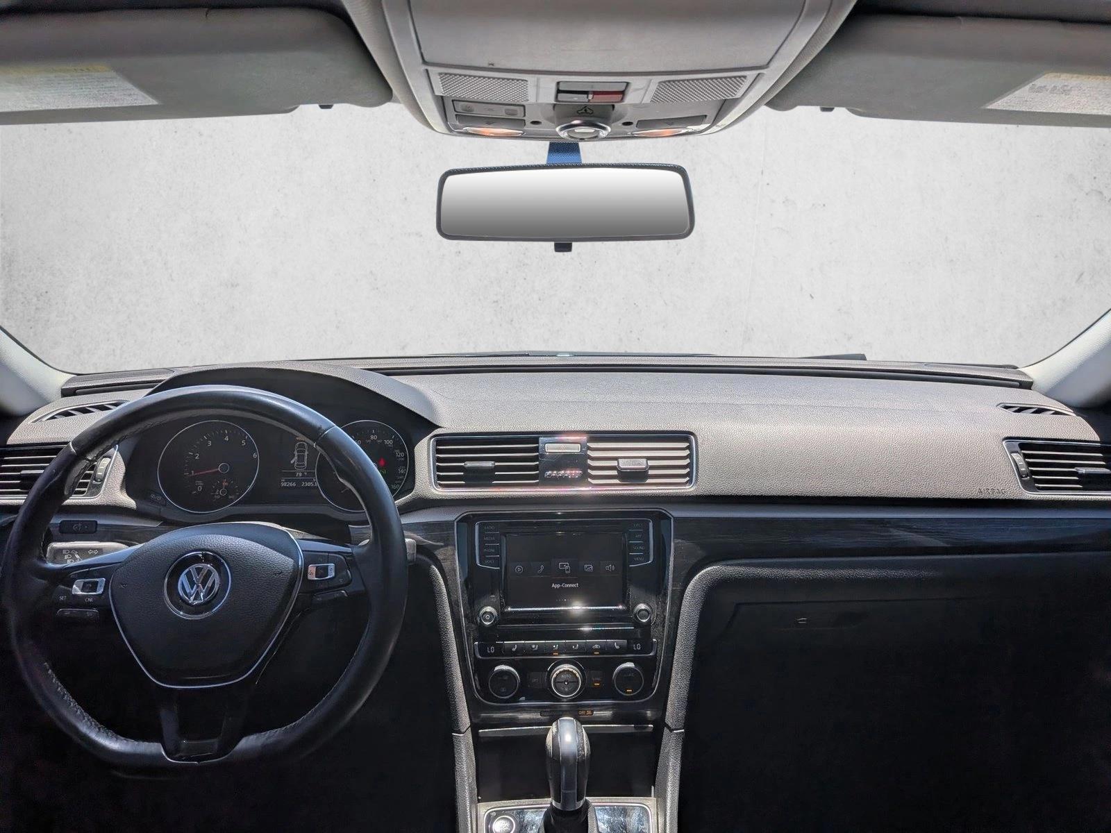 Thumbnail: 2018 Volkswagen Passat - 4