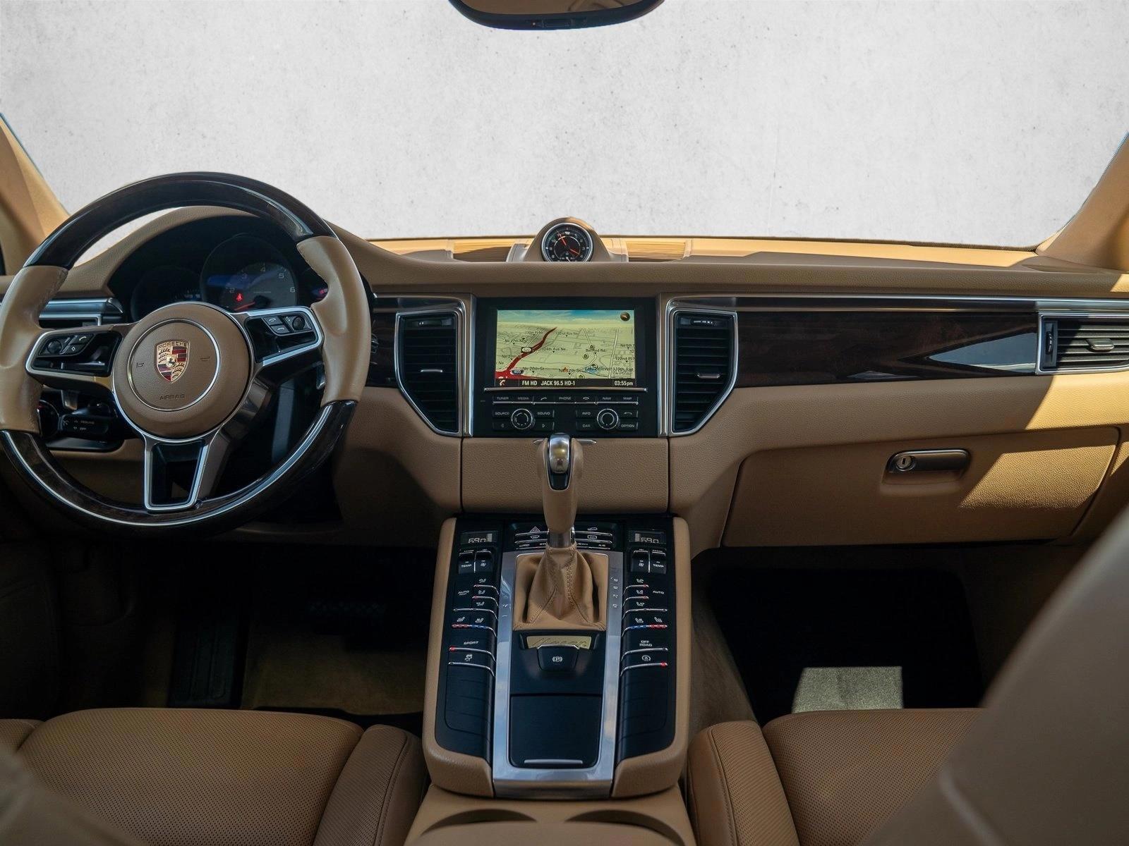 Thumbnail: 2015 Porsche Macan - 3