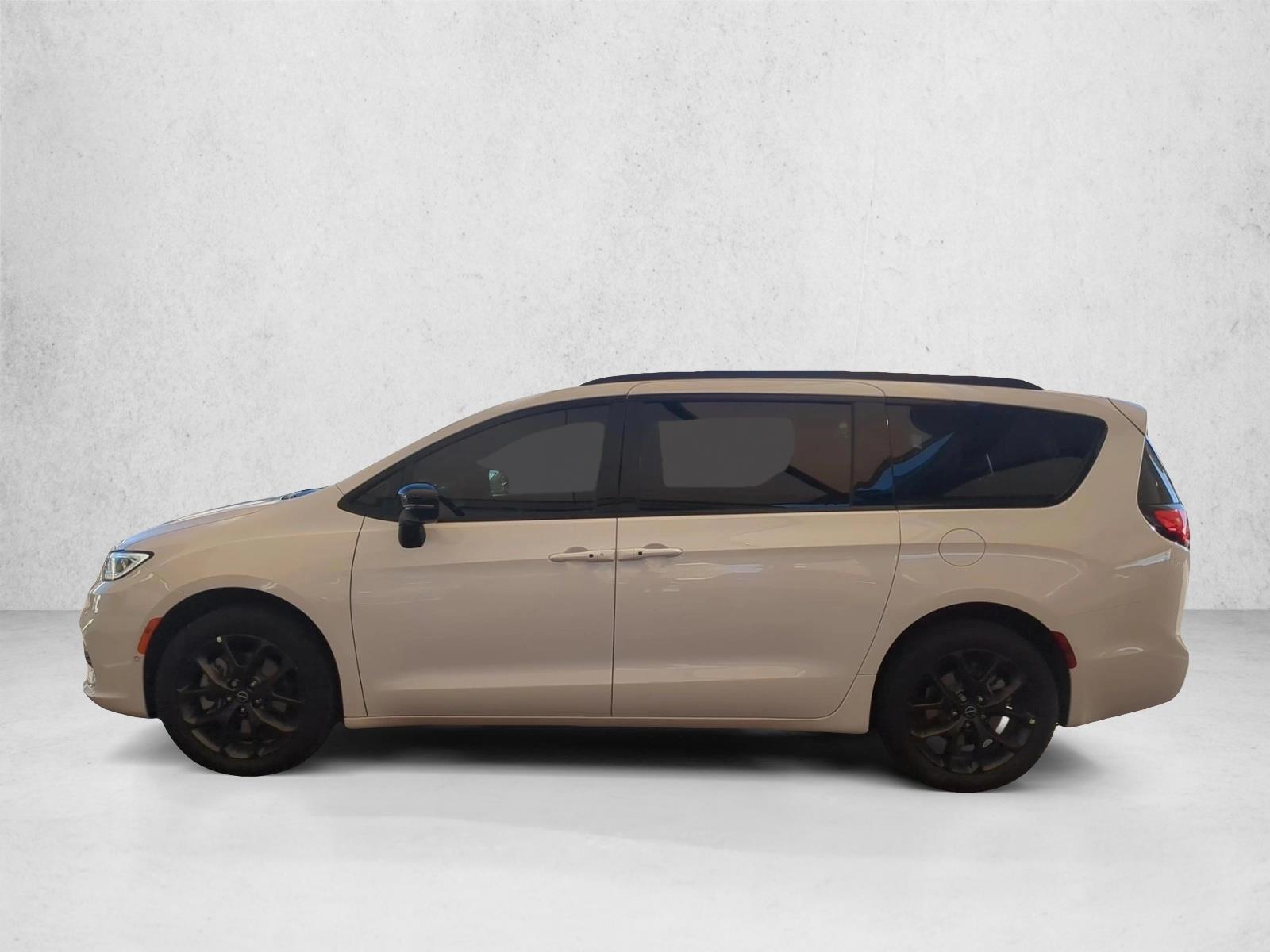 Thumbnail: 2026 Chrysler Pacifica - 2
