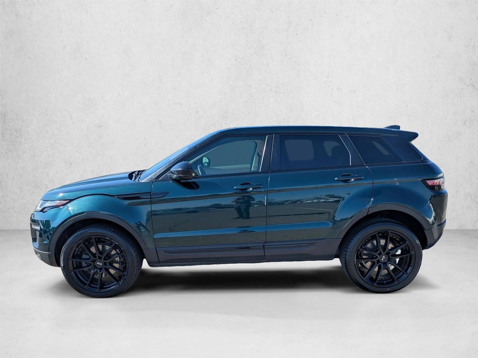 Thumbnail: 2017 Land Rover Range Rover Evoque - 2