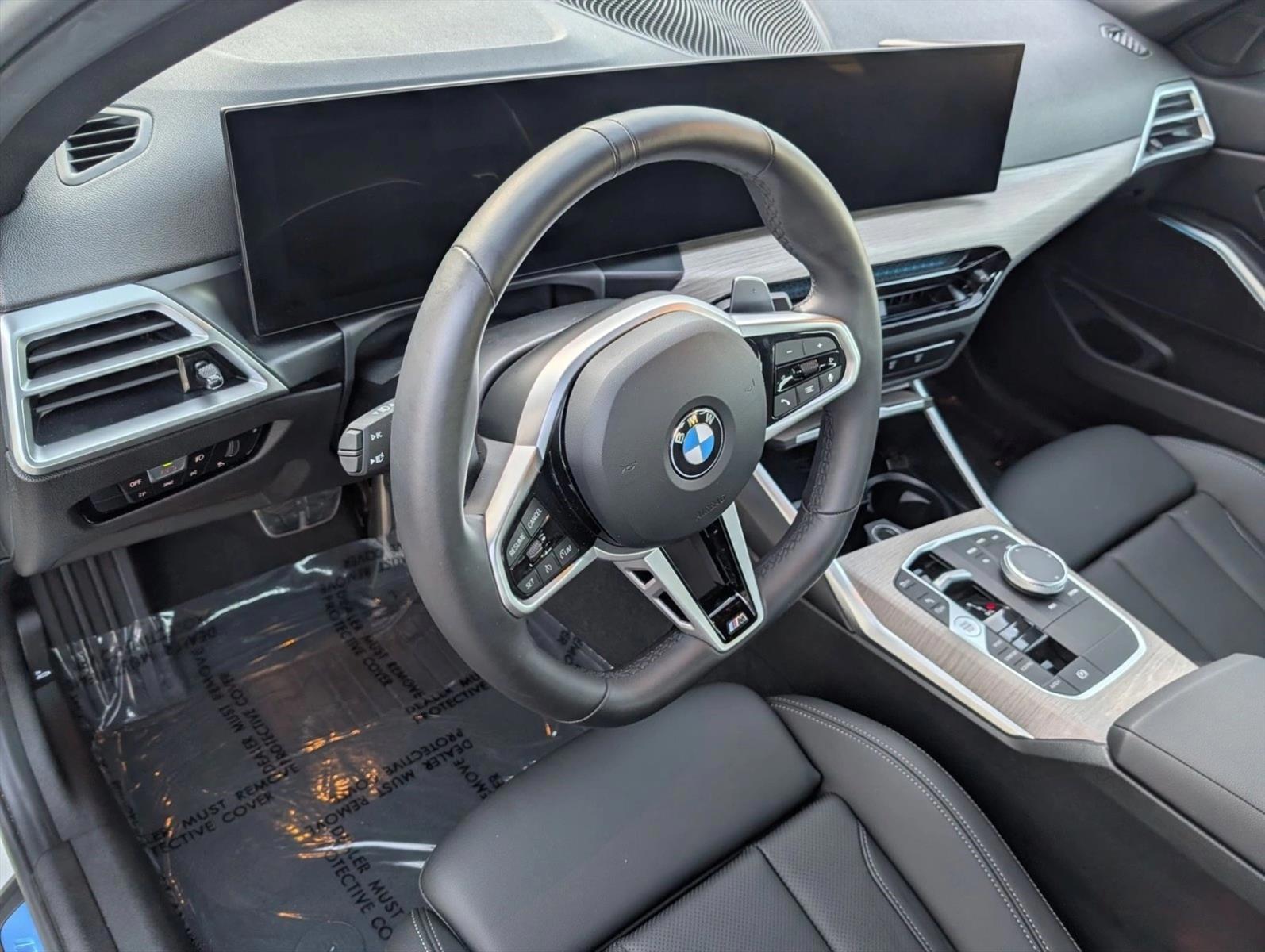 Thumbnail: 2025 BMW 3 Series - 3