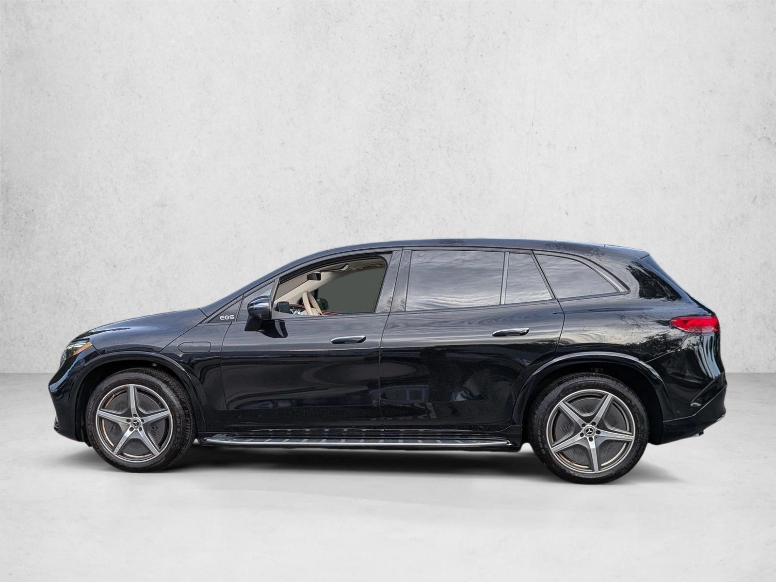 Thumbnail: 2023 Mercedes-Benz EQS - 2