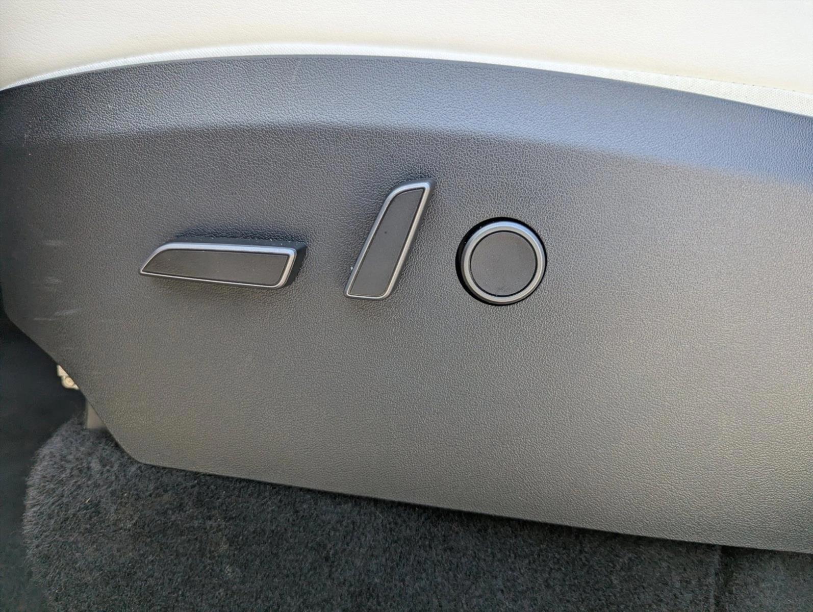Thumbnail: 2023 Tesla Model Y - 3