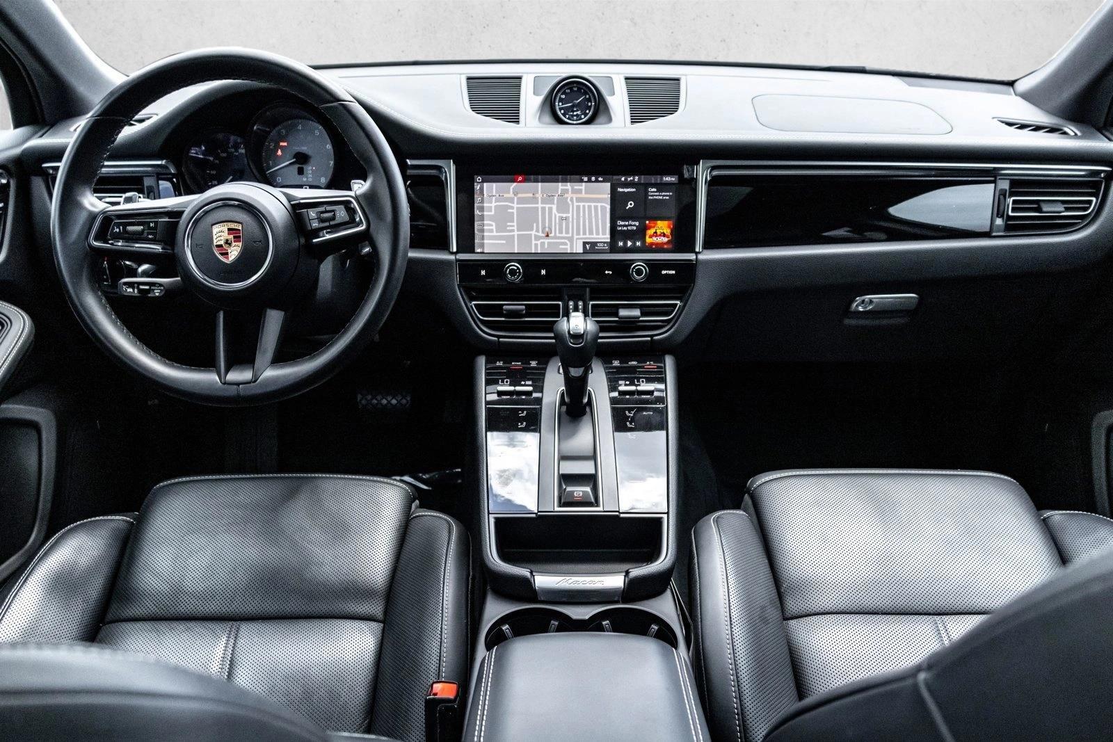 Thumbnail: 2022 Porsche Macan - 4