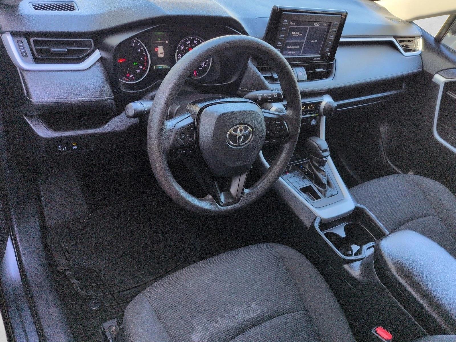 Thumbnail: 2021 Toyota RAV4 - 4