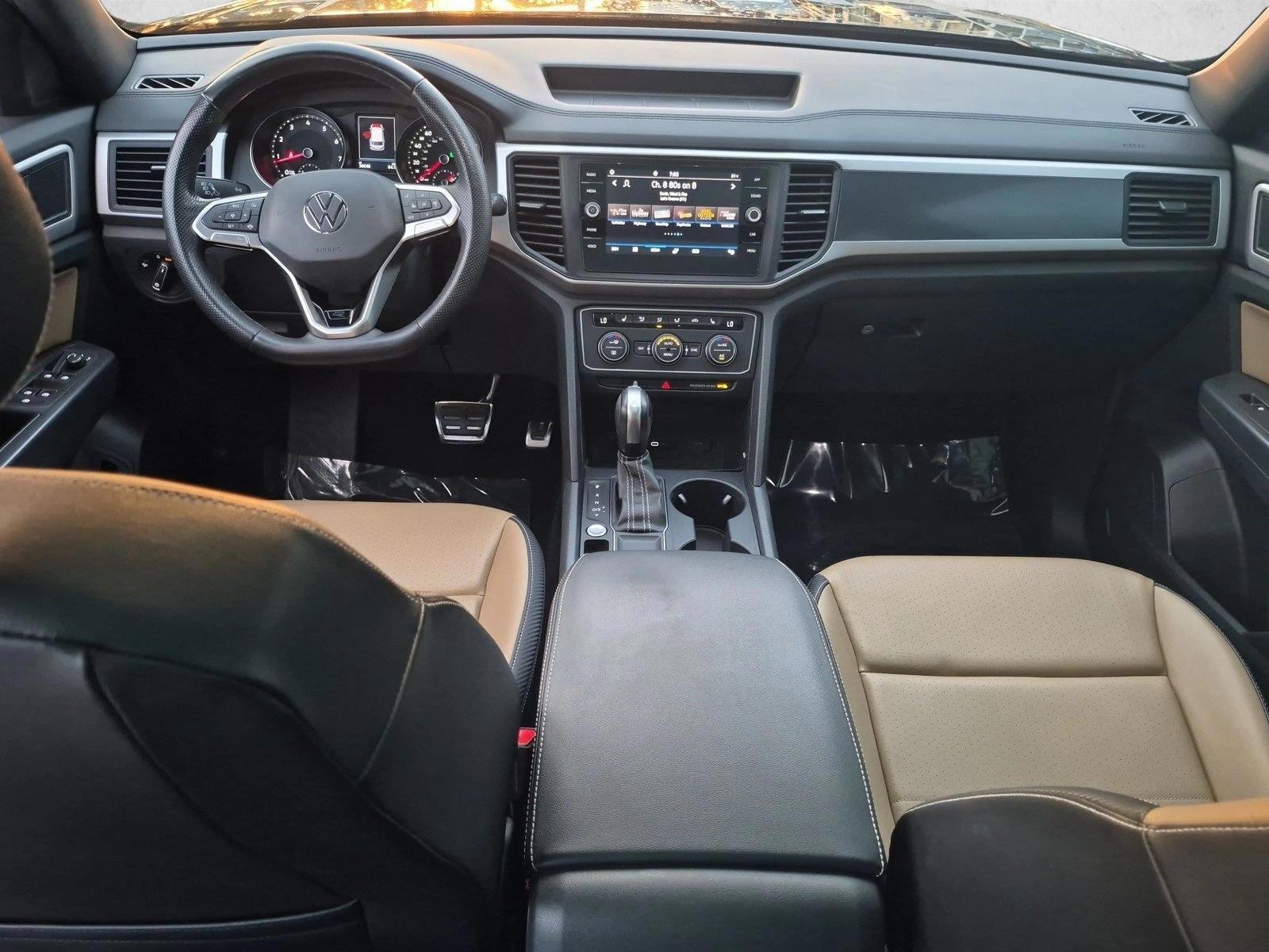 Thumbnail: 2021 Volkswagen Atlas - 3