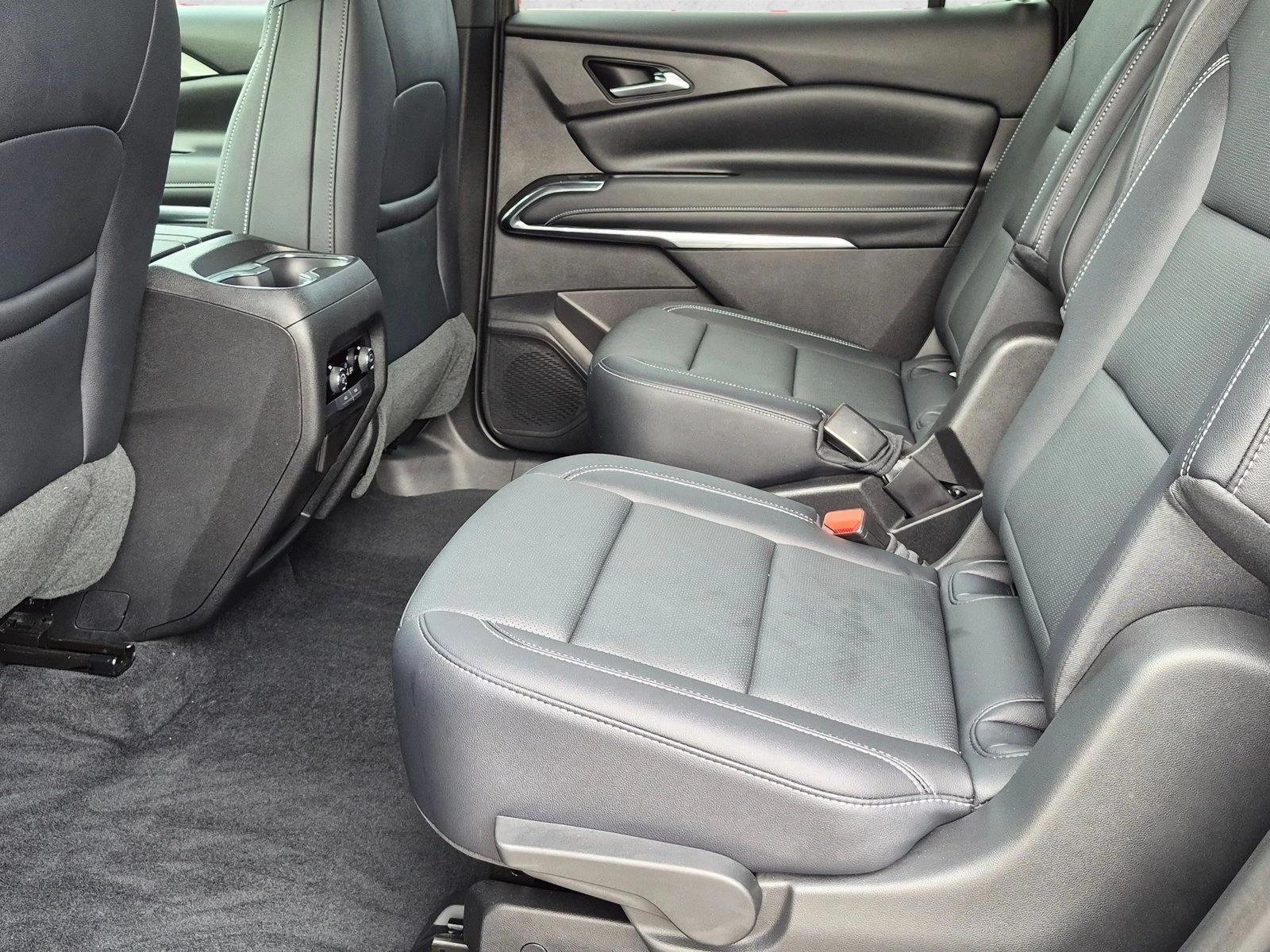 Thumbnail: 2025 Chevrolet Traverse - 4