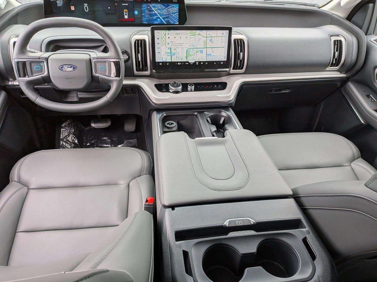 Thumbnail: 2026 Ford Expedition - 3