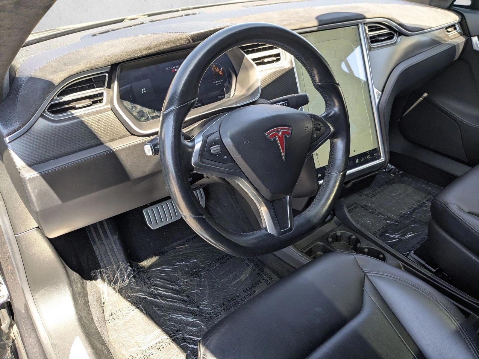 Thumbnail: 2015 Tesla Model S - 3