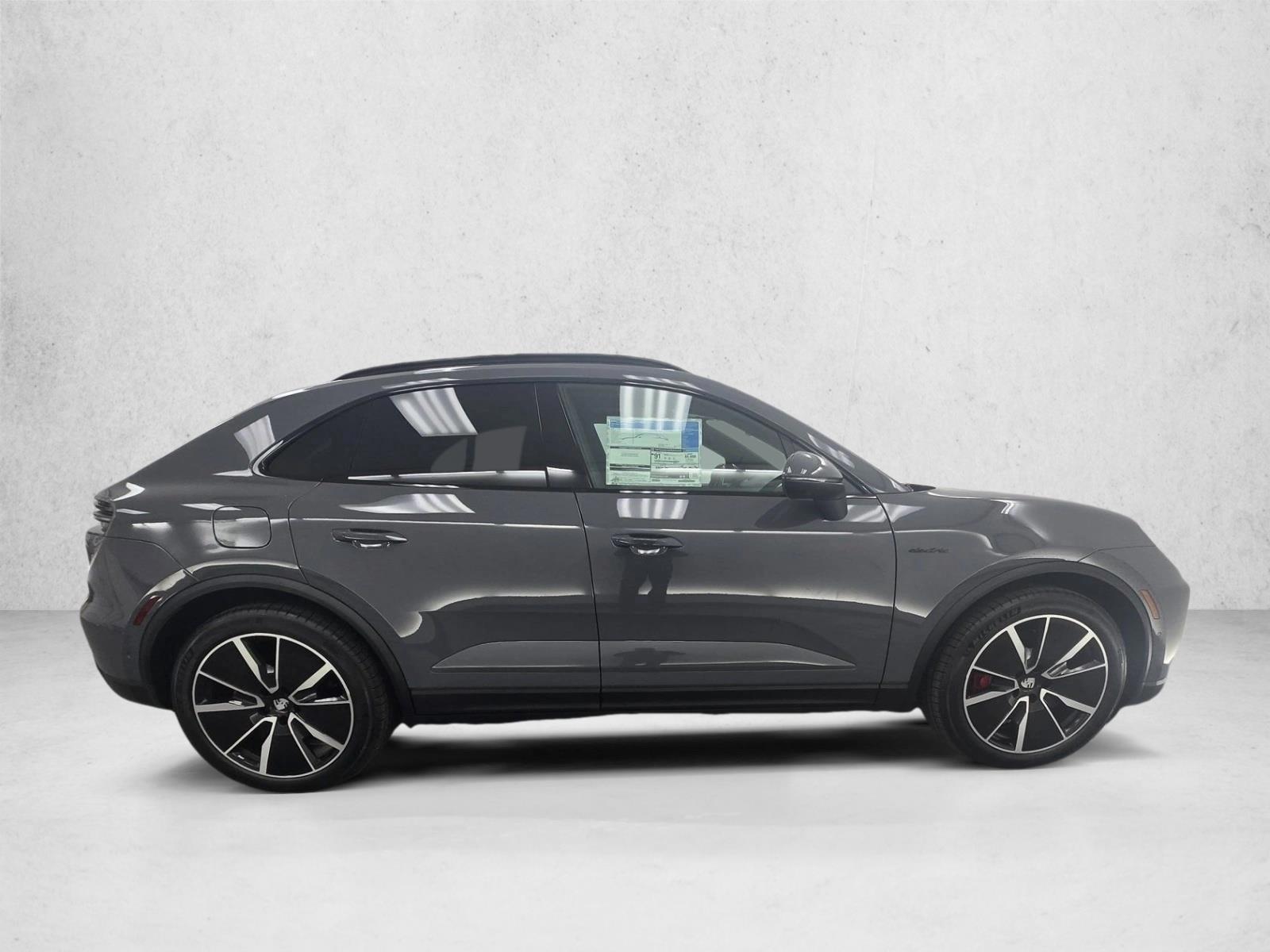 2025 Porsche Macan S - Photo 8