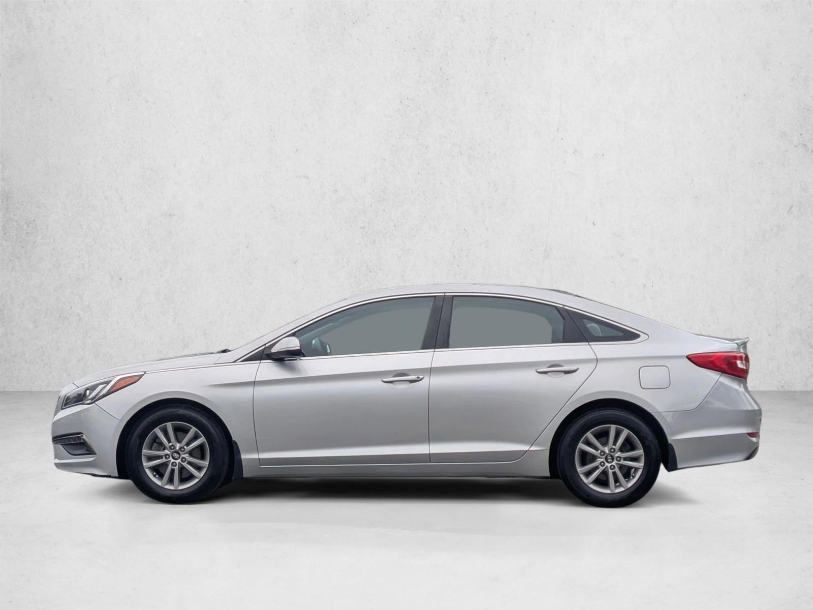 Thumbnail: 2015 Hyundai Sonata - 2