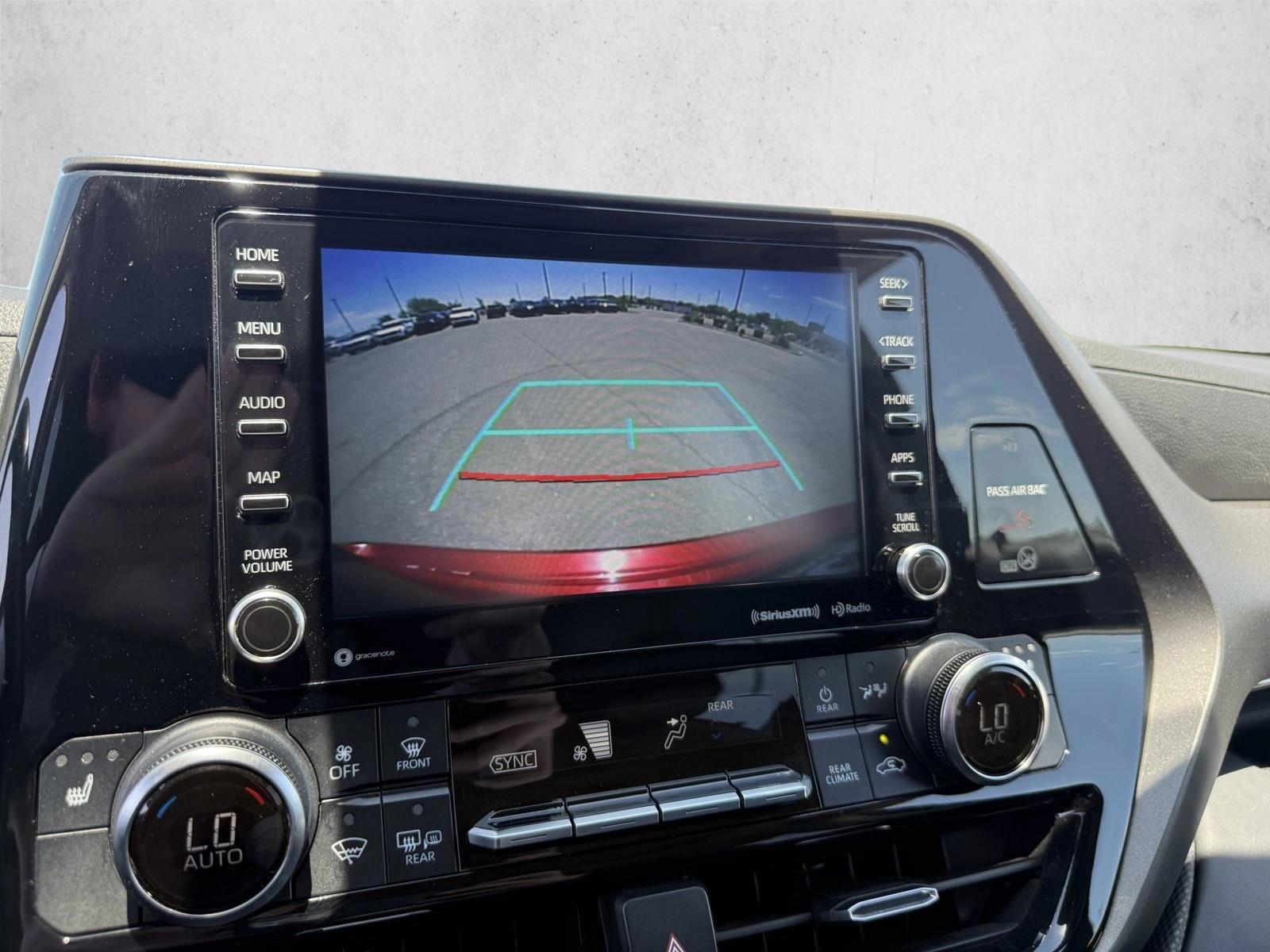 2022 Toyota Highlander XLE - Photo 18