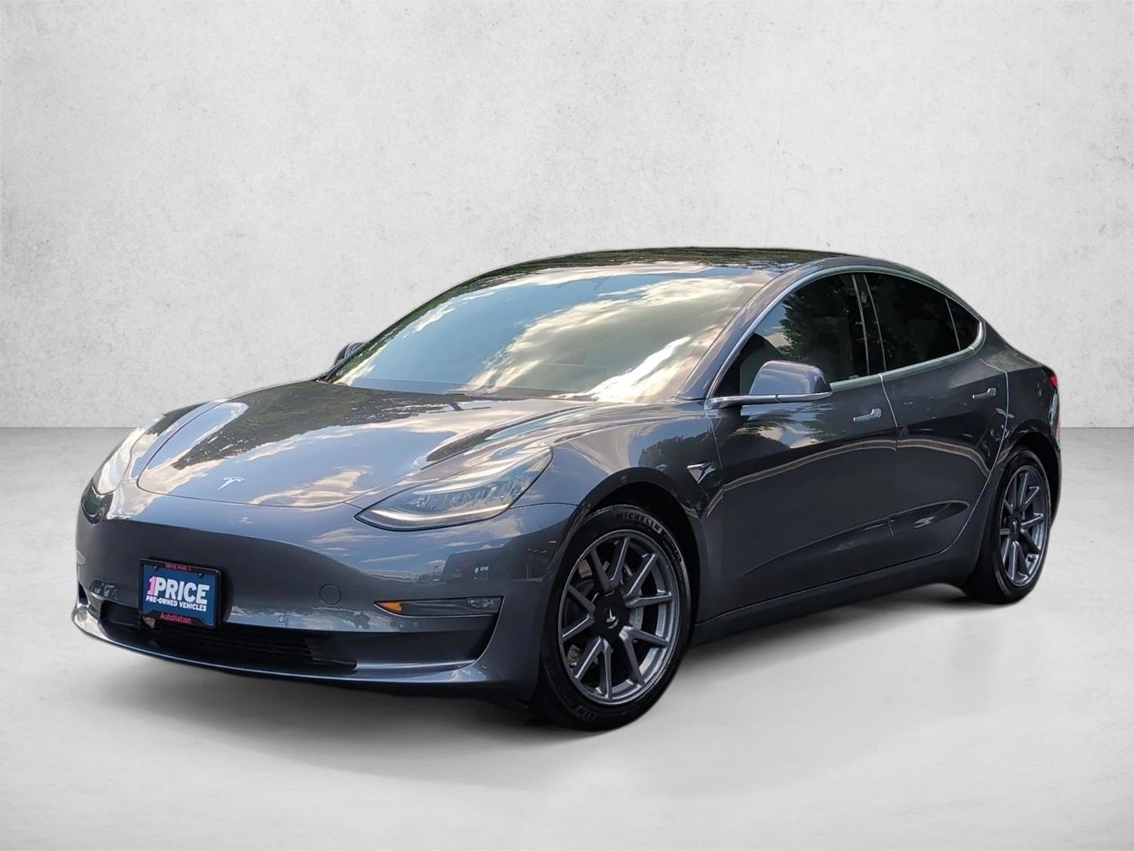 2018 Tesla Model 3 Long Range Dual Motor All-Wheel Drive's photo