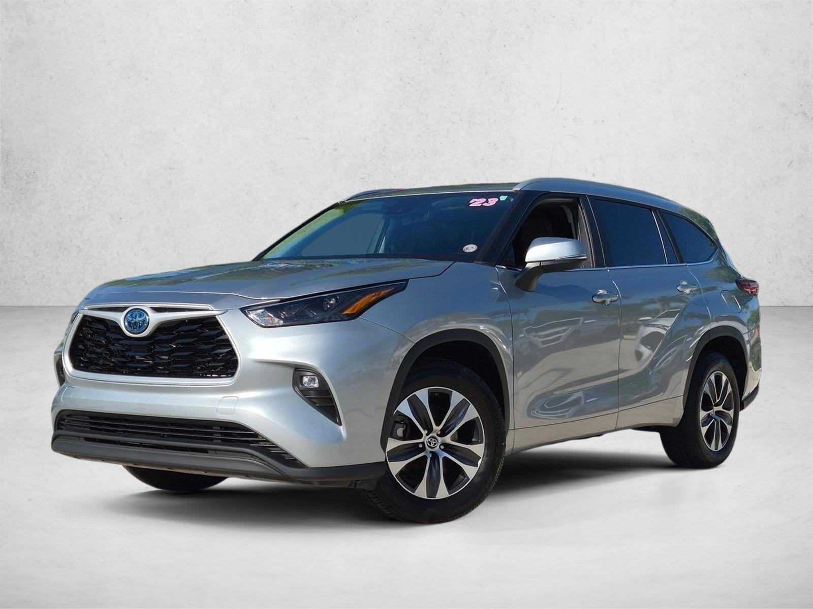 Thumbnail: 2023 Toyota Highlander - 1