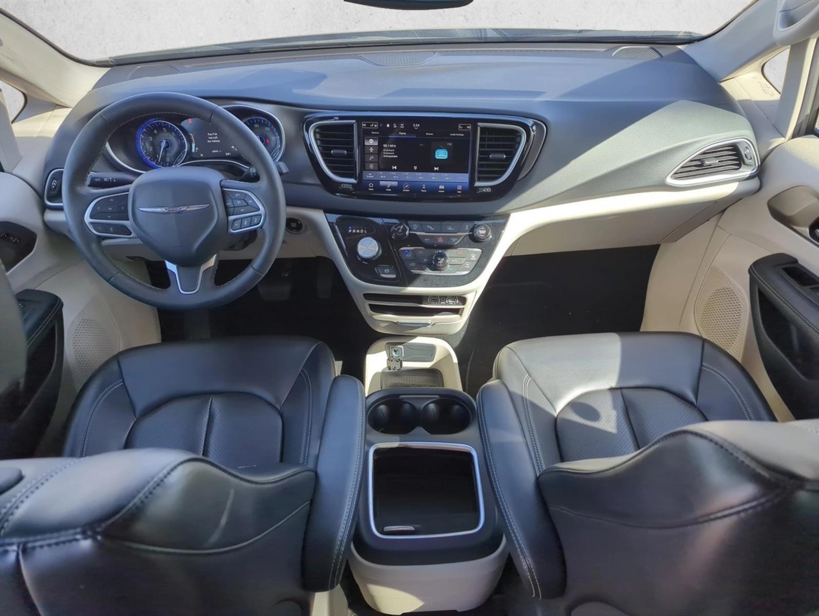 Thumbnail: 2023 Chrysler Pacifica - 2