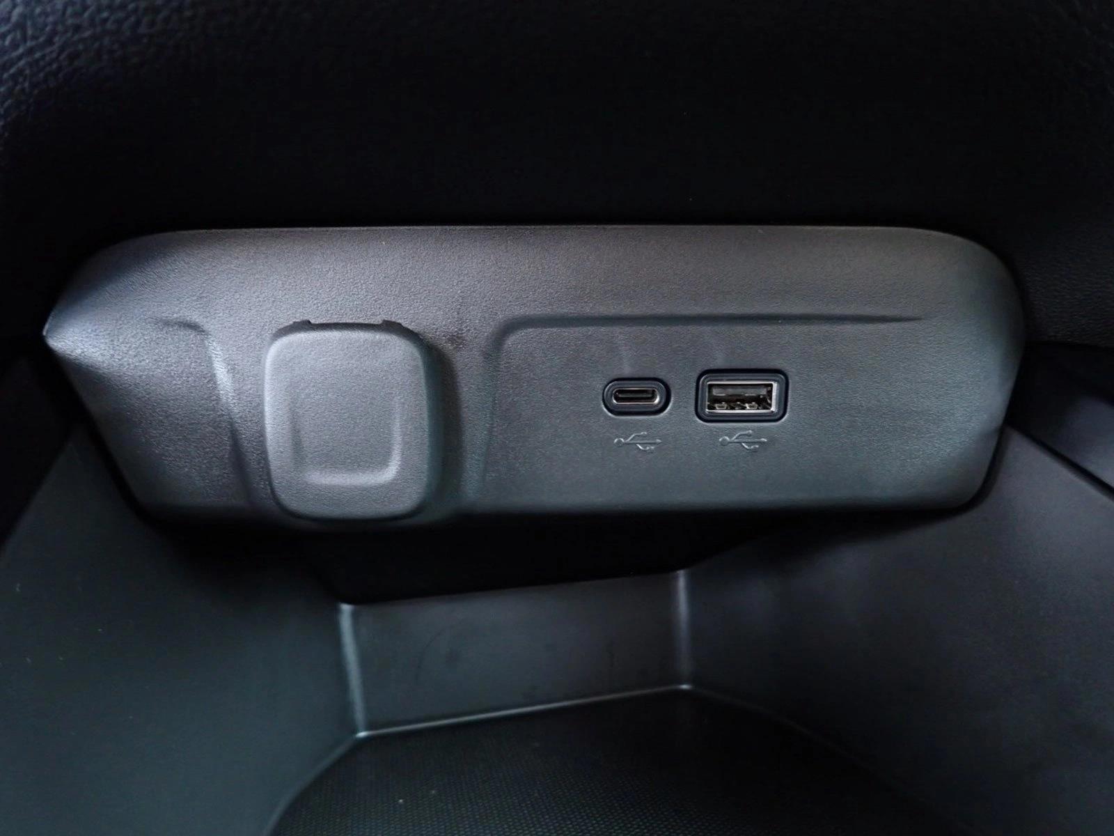 Thumbnail: 2026 Chevrolet Trax - 4