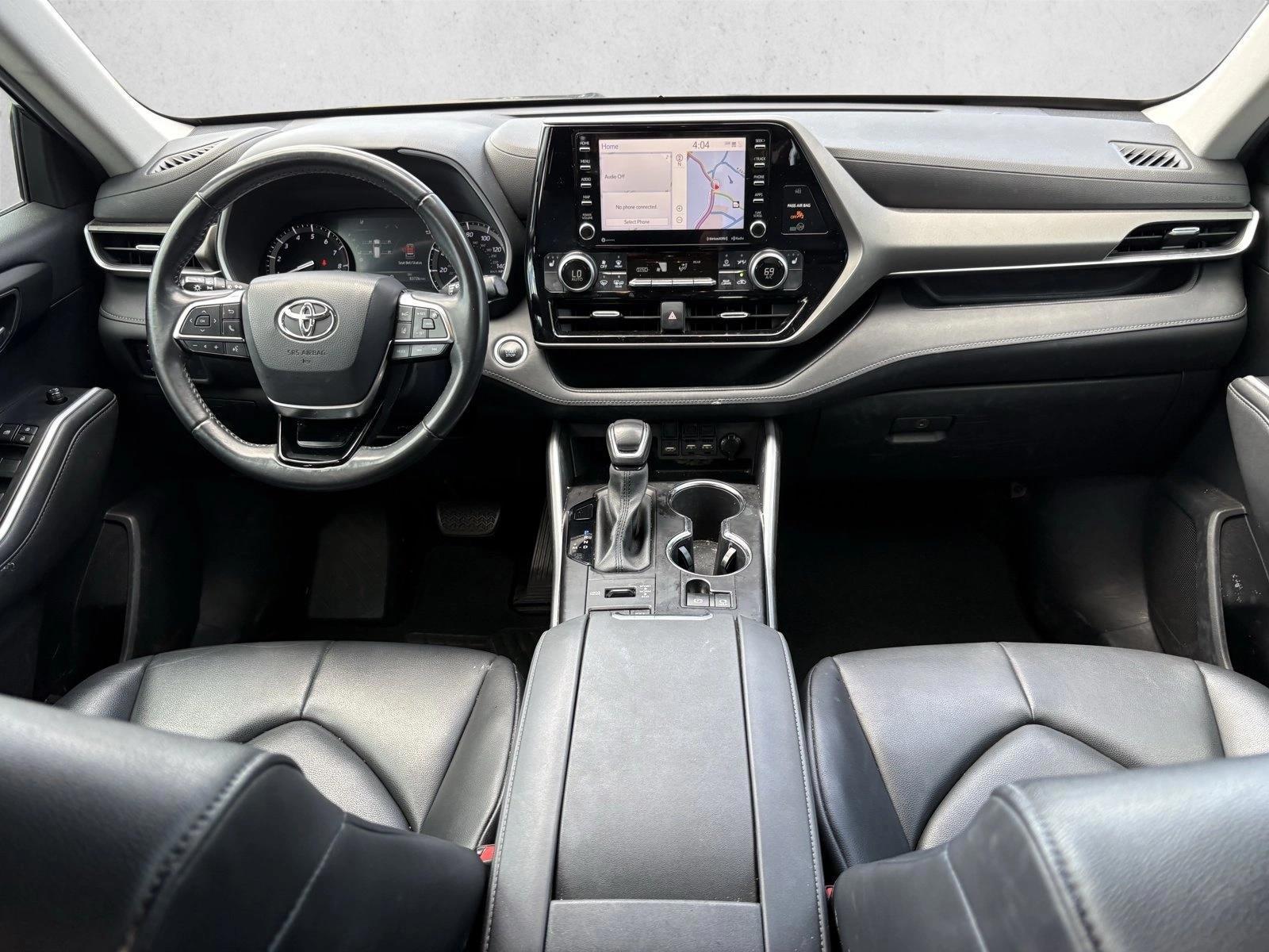 Thumbnail: 2020 Toyota Highlander - 3