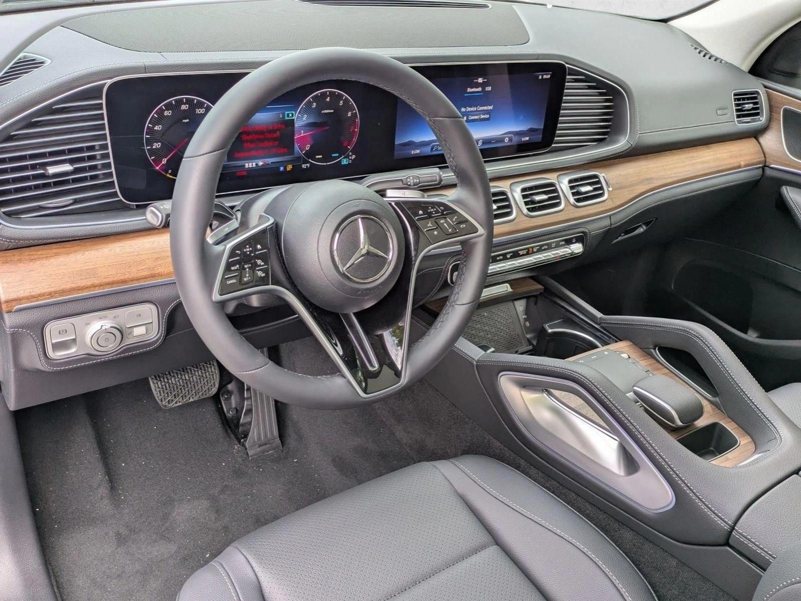 Thumbnail: 2026 Mercedes-Benz GLE - 3